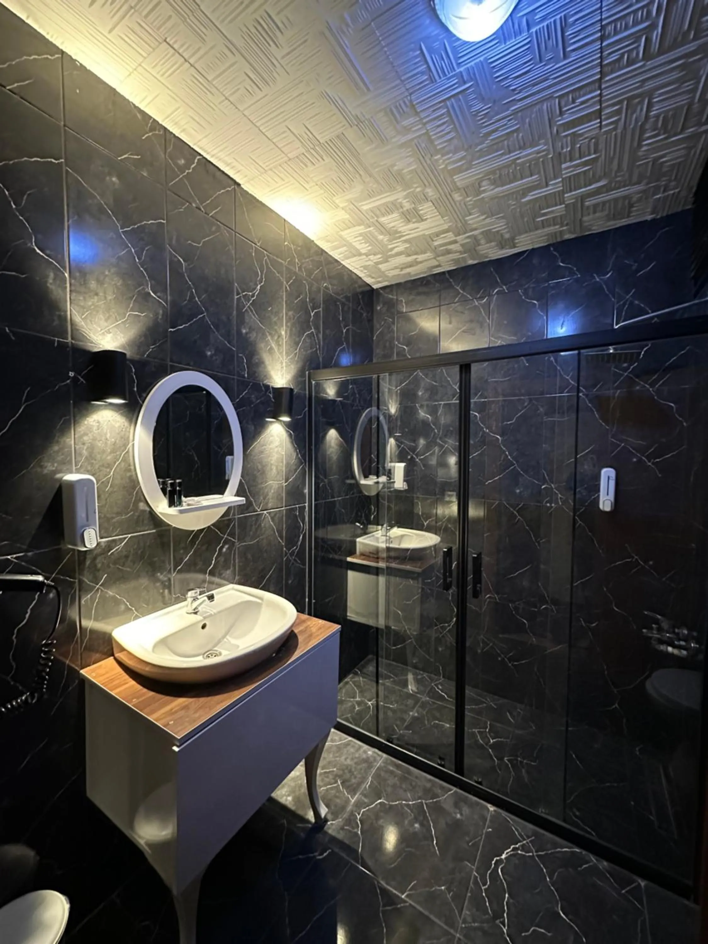 Shower in Safir Hotels Silivri