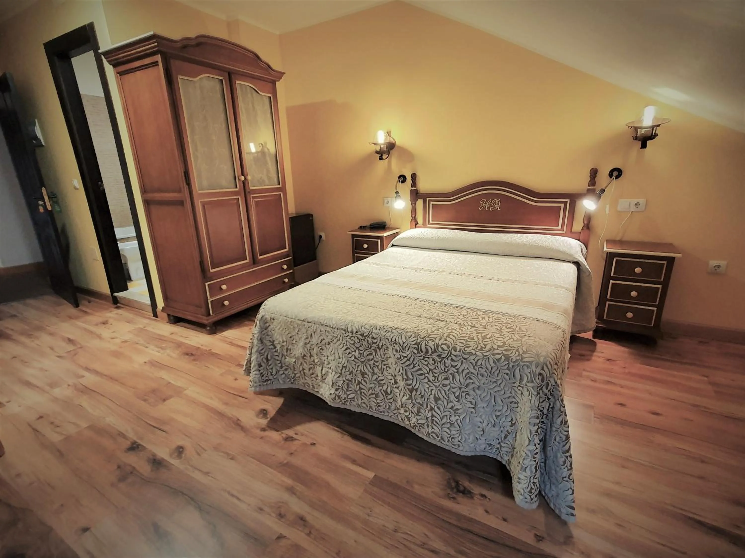 Photo of the whole room in Los Acebos Arriondas