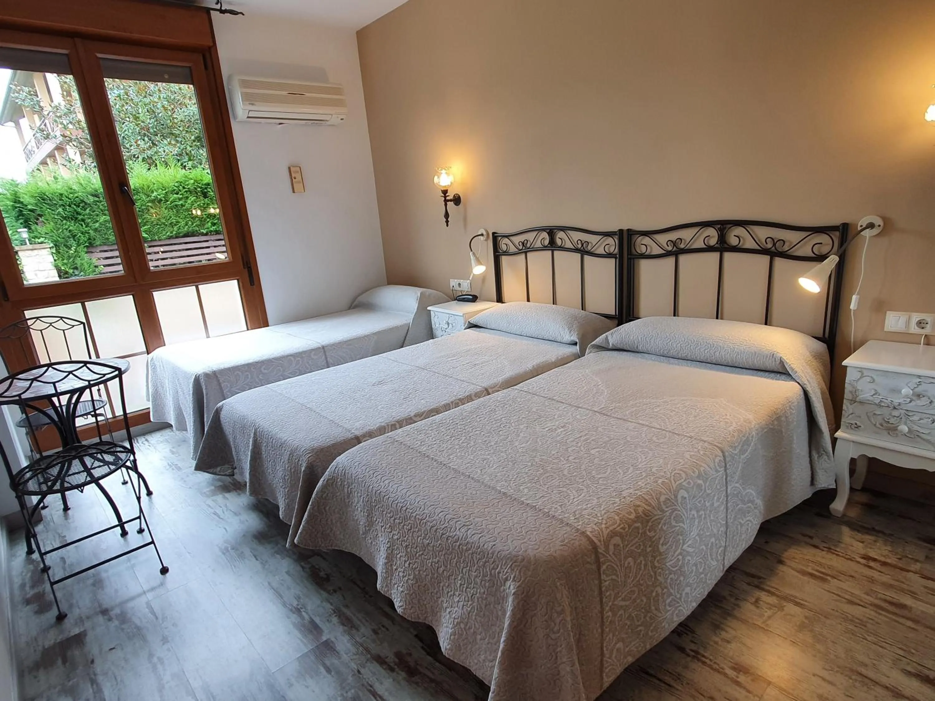 Bed in Los Acebos Arriondas