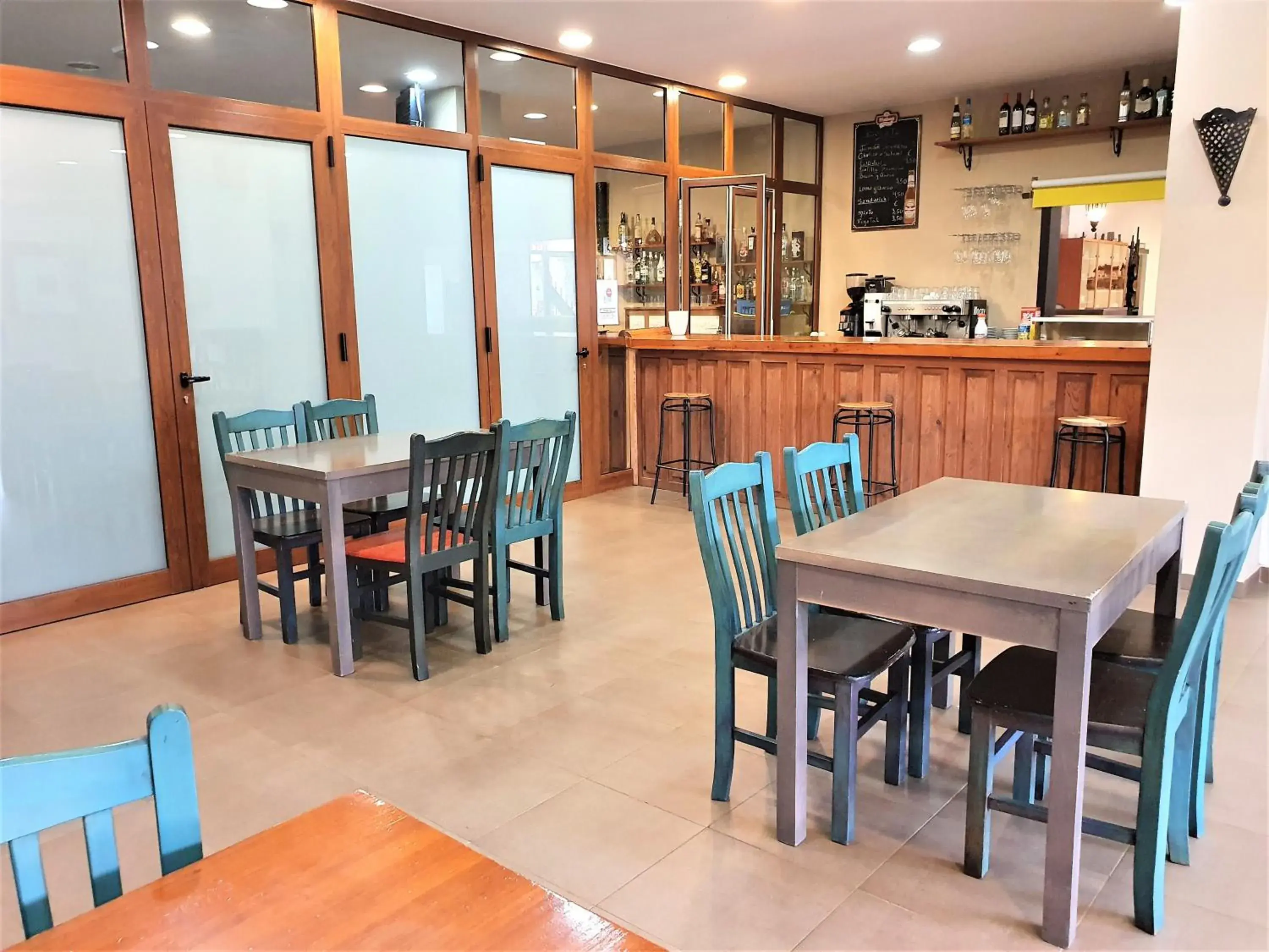 Lounge or bar in Los Acebos Arriondas Lounge or bar in Los Acebos Arriondas