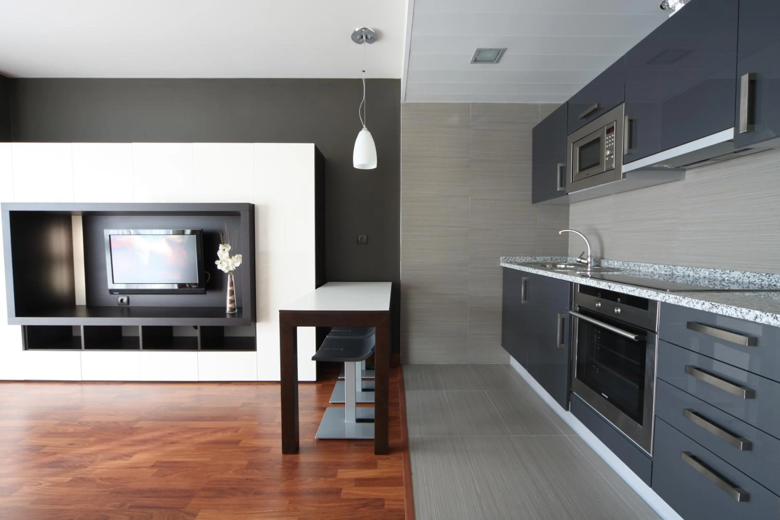 TV and multimedia in Hotel Apartamentos San Fermín Pamplona