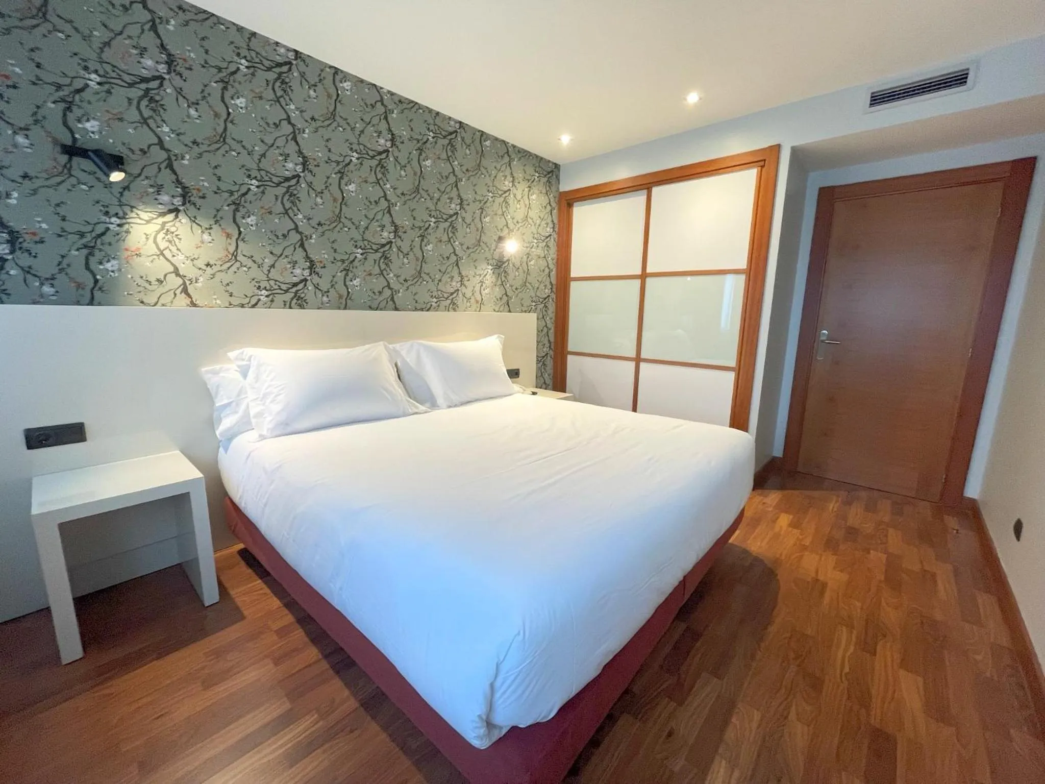 Bed in Hotel Apartamentos San Fermín Pamplona