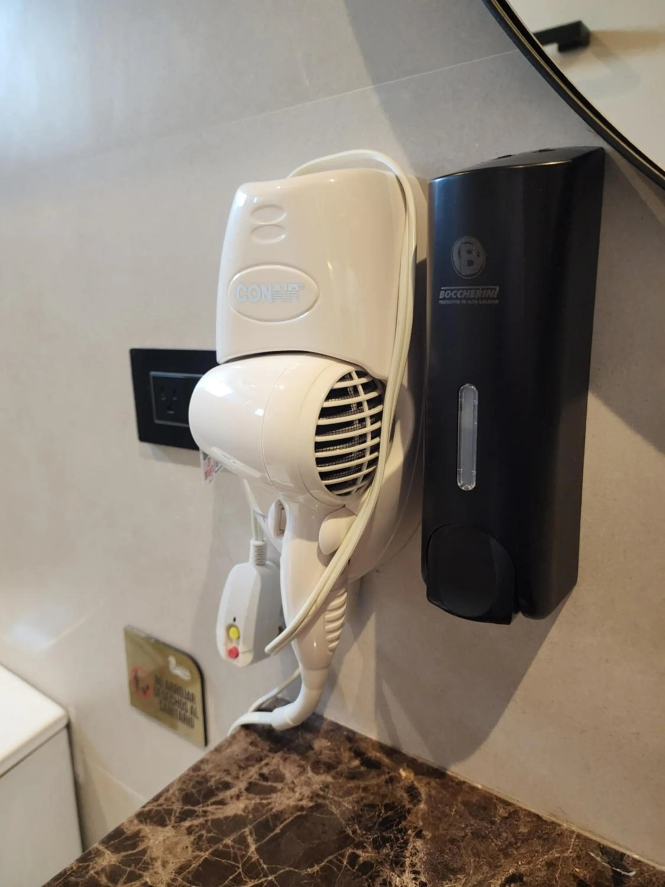 hair dryier in Hotel y Cabañas Covemar