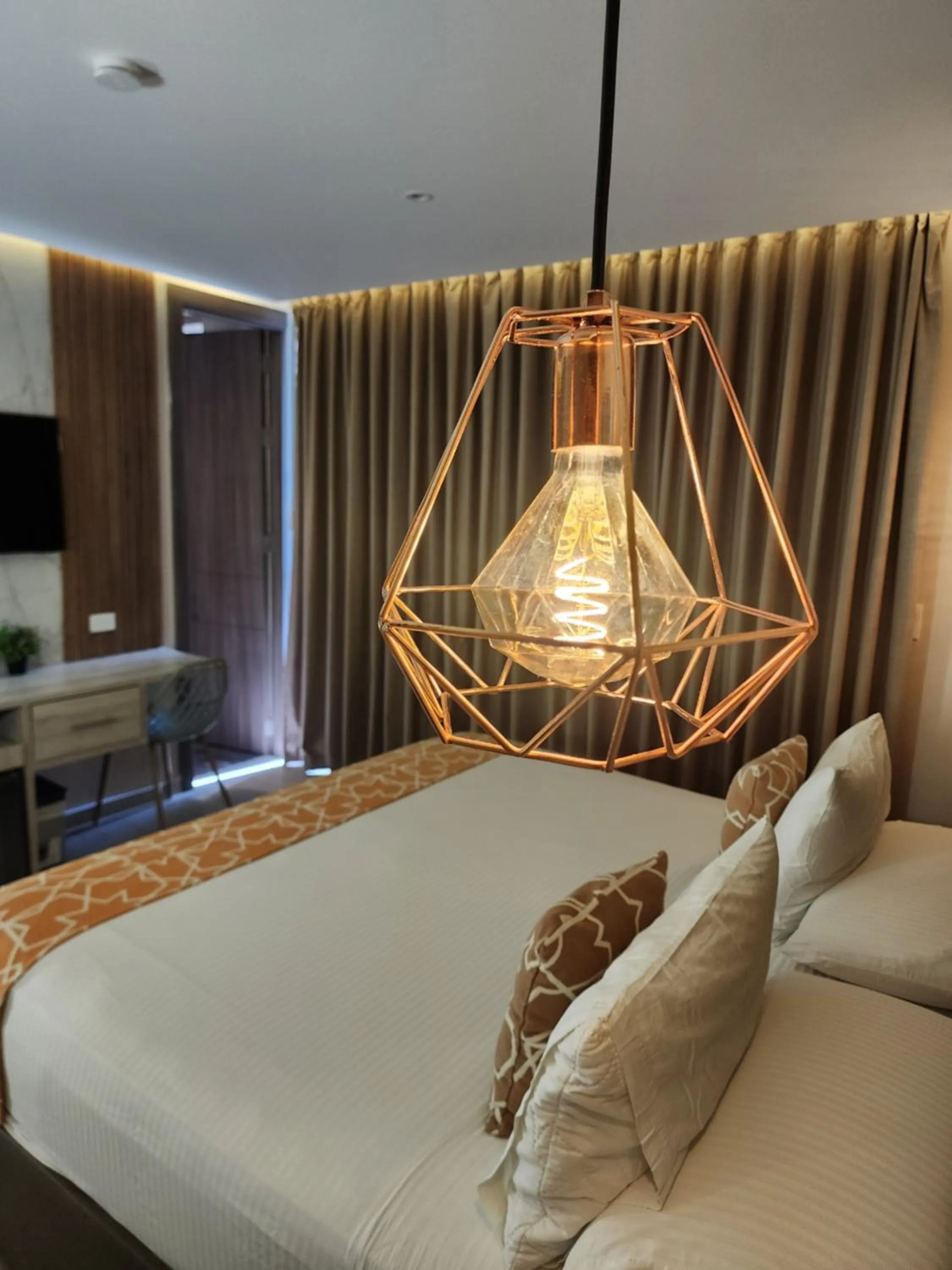 Bedroom, Bed in Hotel y Cabañas Covemar