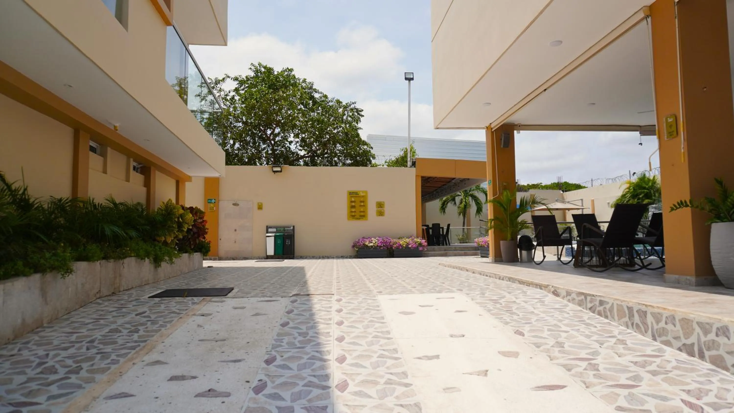Property building in Hotel y Cabañas Covemar