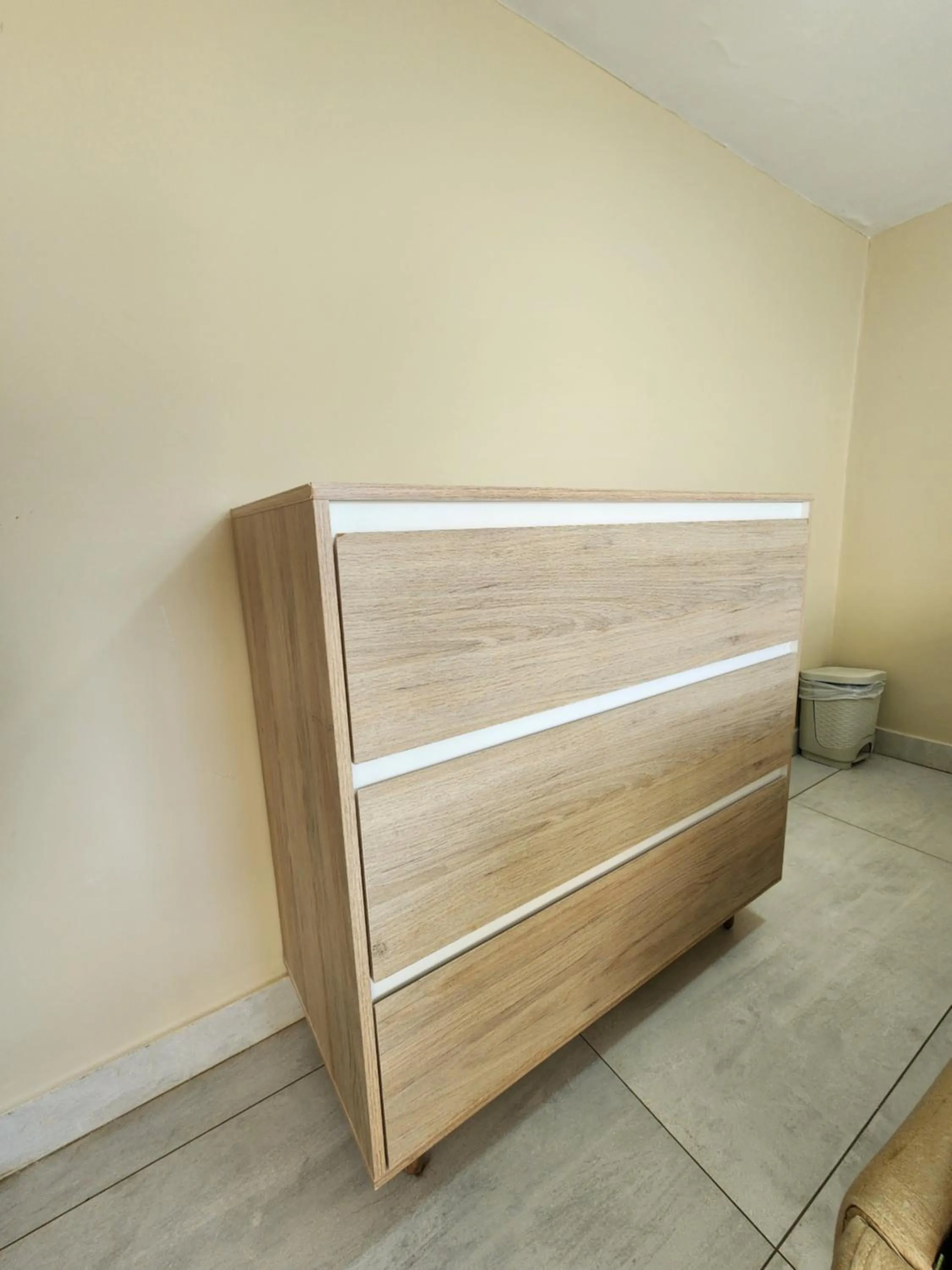 wardrobe, Bed in Hotel y Cabañas Covemar