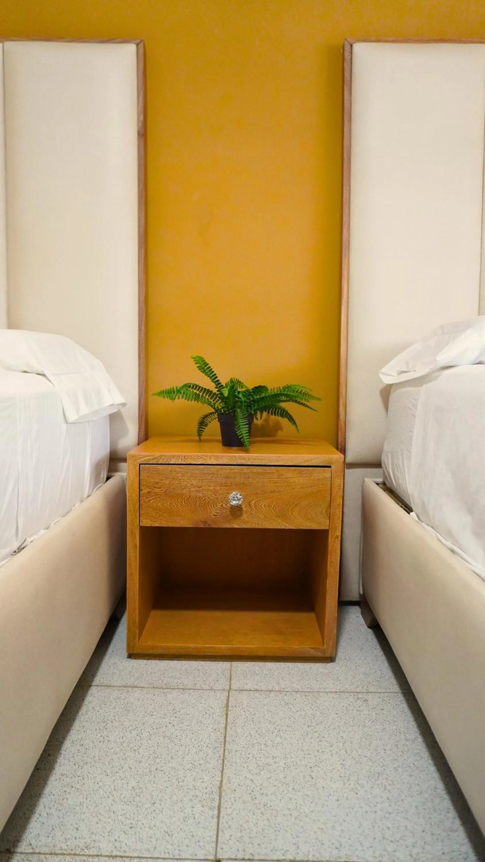 Bedroom, Bed in Hotel y Cabañas Covemar