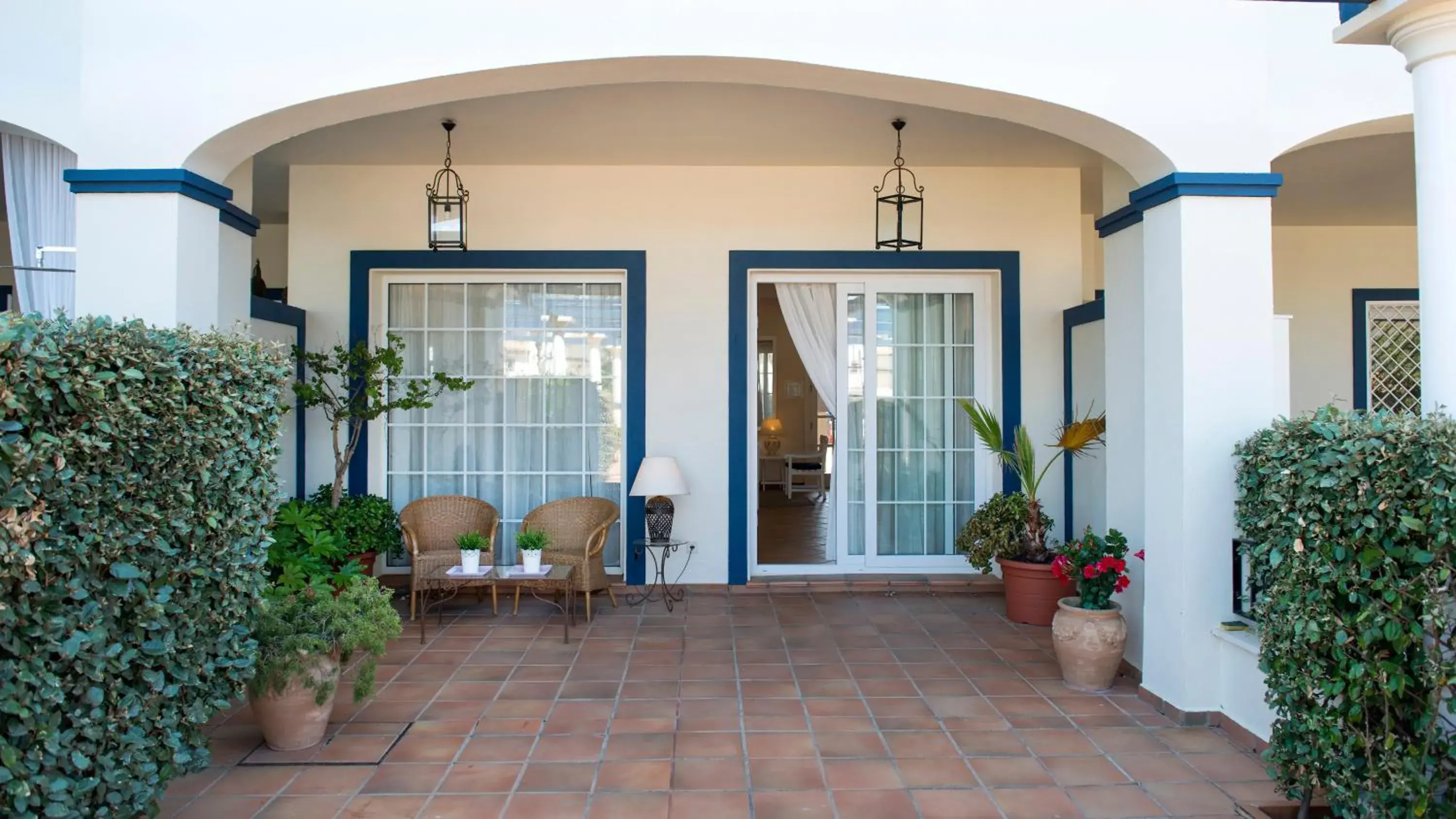 Lobby or reception in Leo San Bruno Lobby or reception in Leo San Bruno