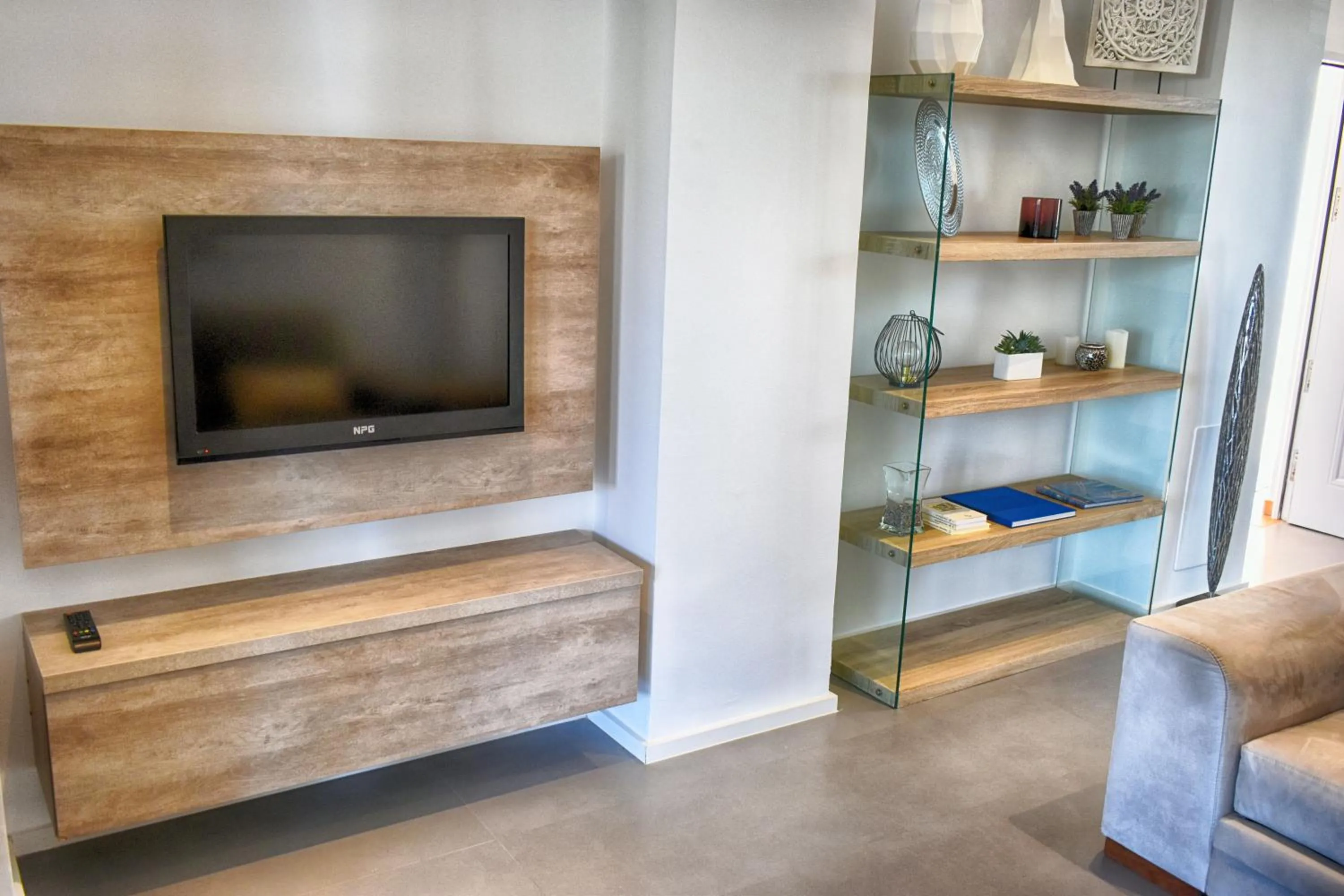 TV and multimedia in Leo San Bruno