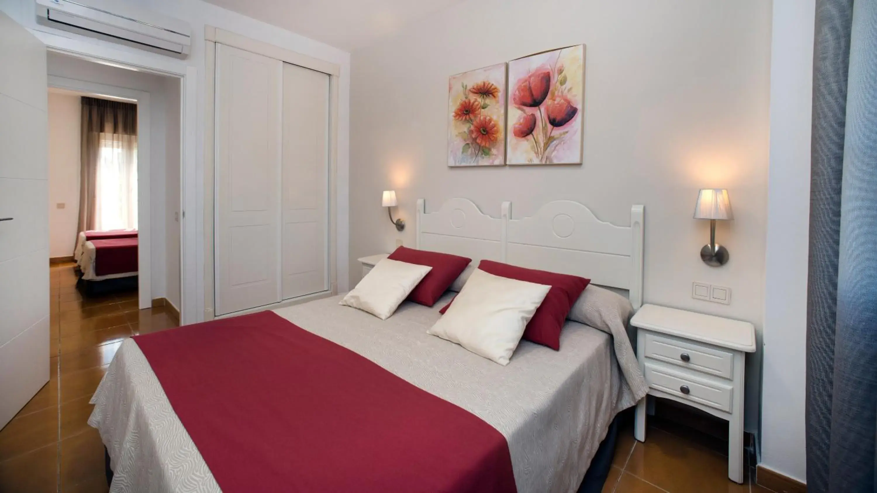 Bedroom, Bed in Leo San Bruno Bedroom, Bed in Leo San Bruno