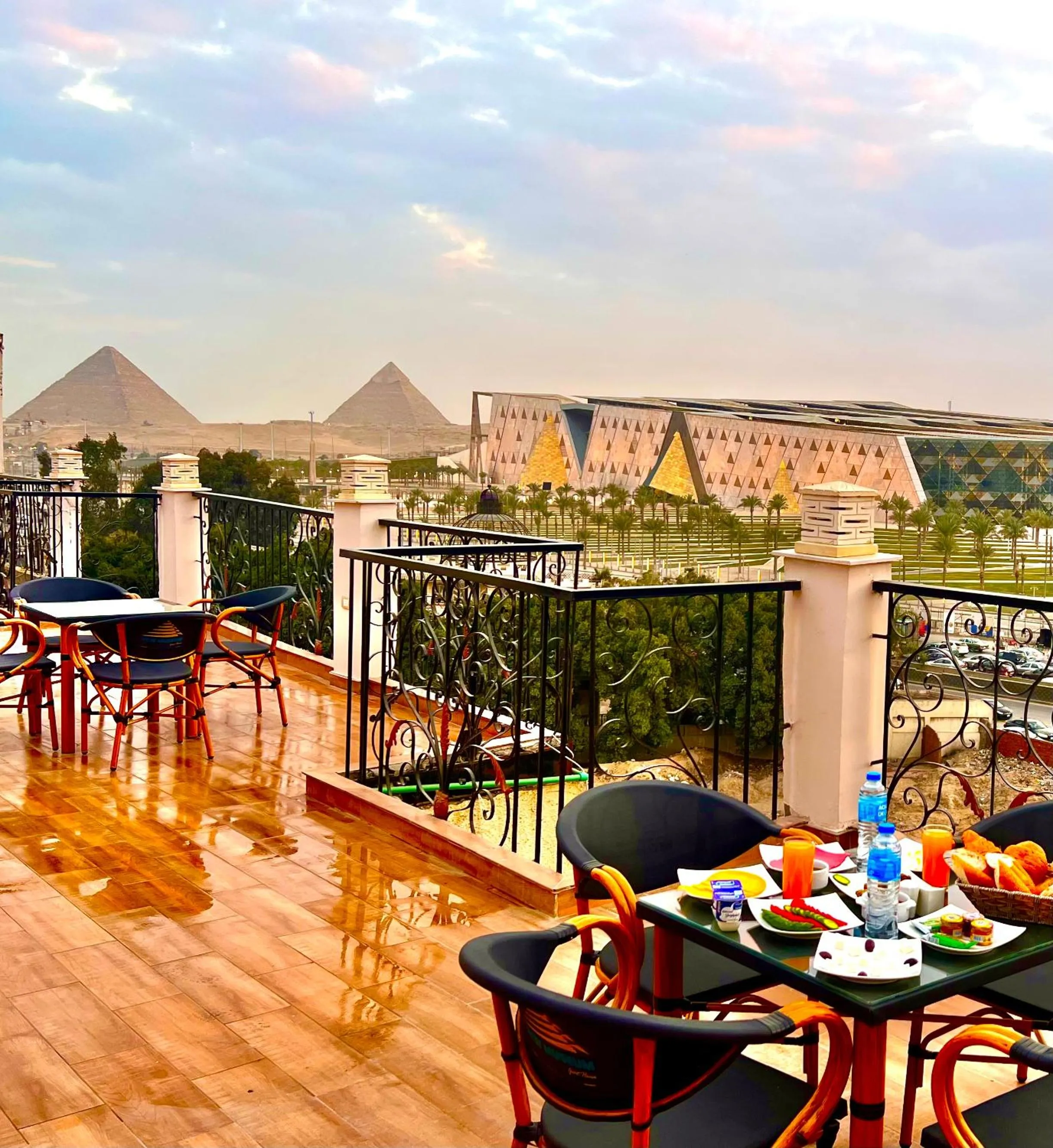 Restaurant/places to eat in New Museum Guest House, Pyramids View