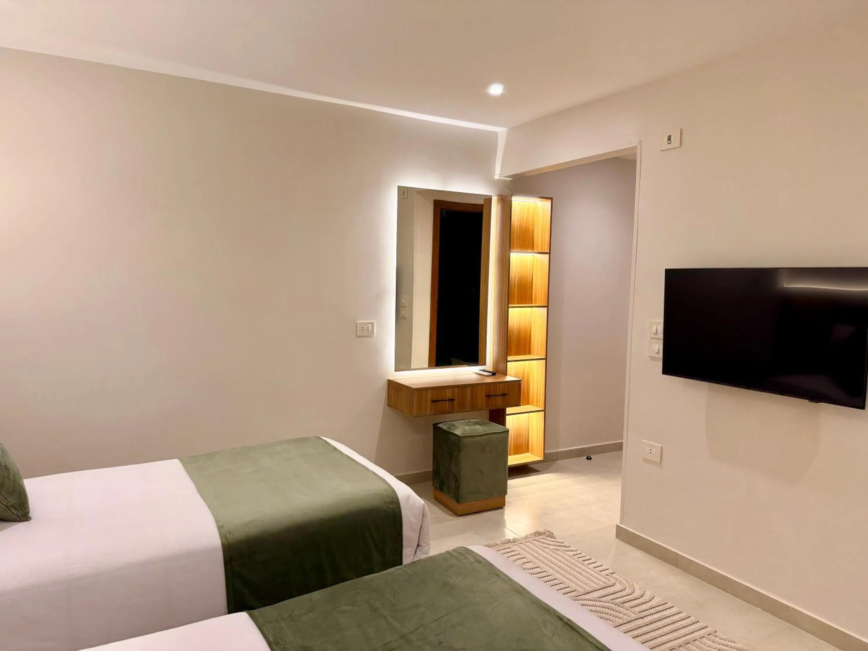 TV and multimedia, Bed in New Museum Guest House, Pyramids View