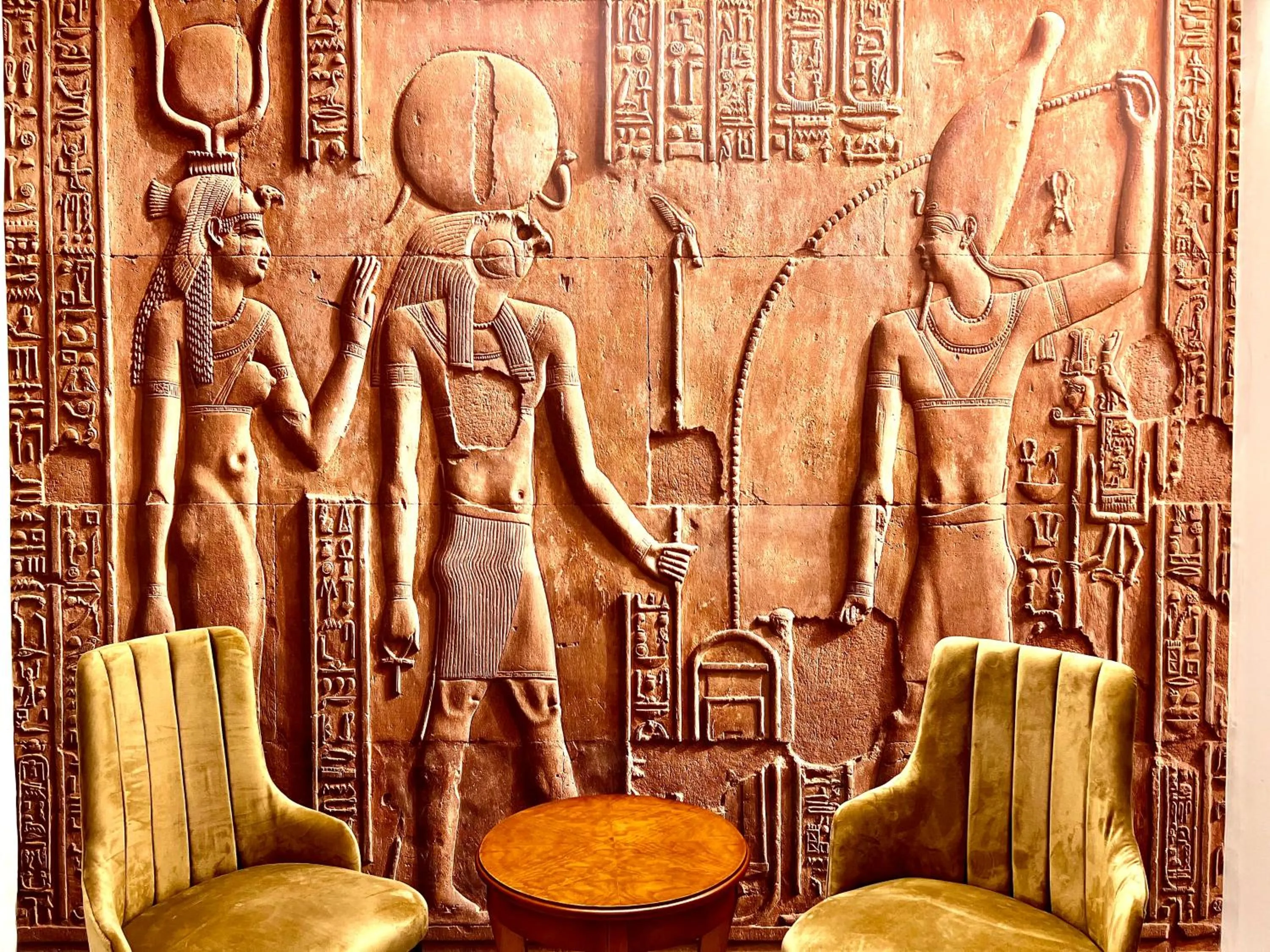 Seating area in New Museum Guest House, Pyramids View