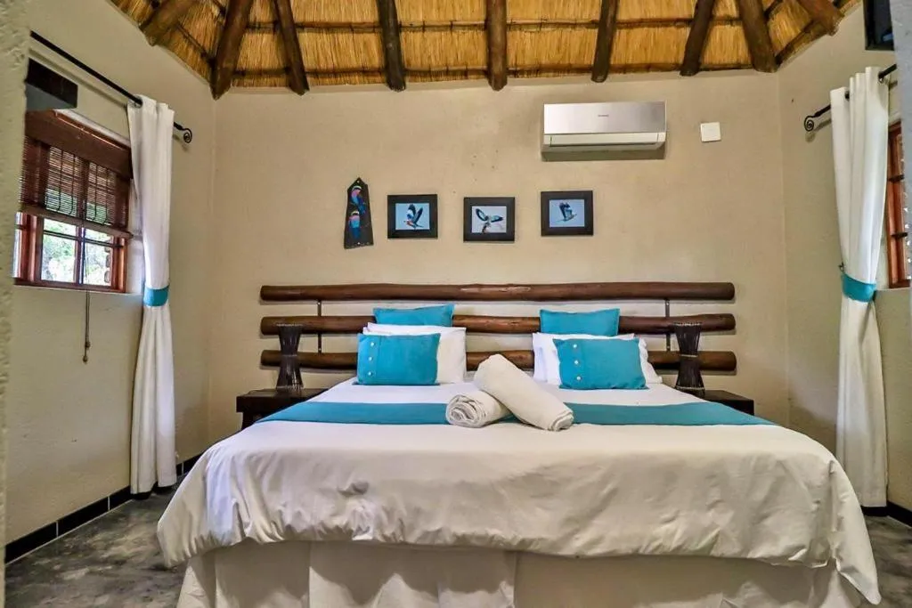 Bedroom, Bed in Kruger Escape - Solar System