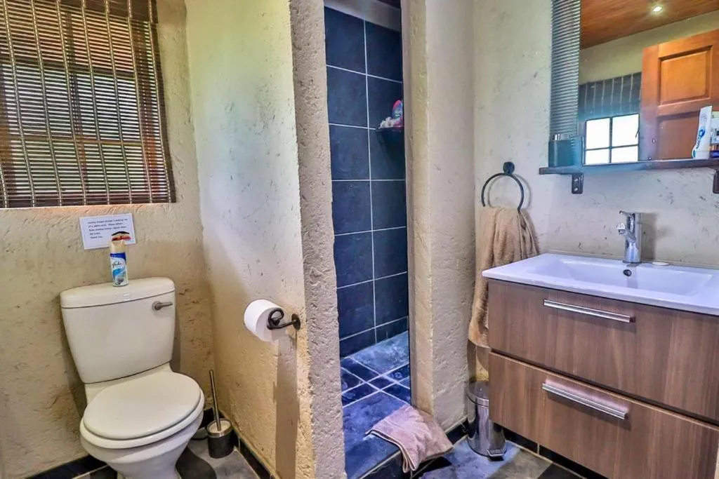 Bathroom in Kruger Escape - Solar System