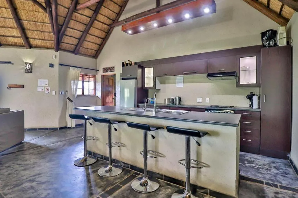 Kitchen or kitchenette in Kruger Escape - Solar System