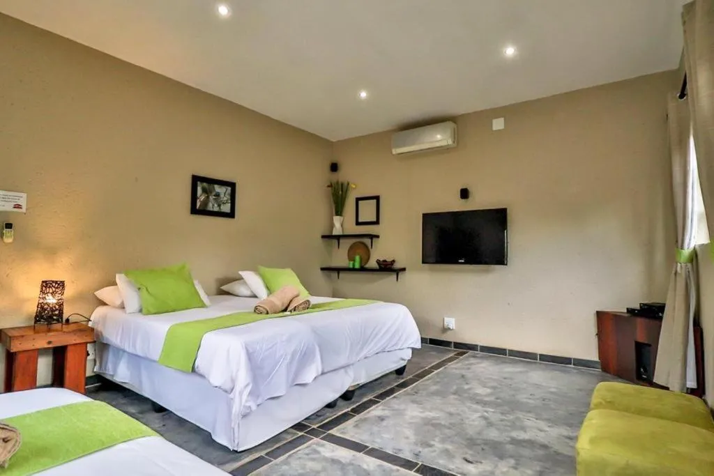 Bedroom, Bed in Kruger Escape - Solar System