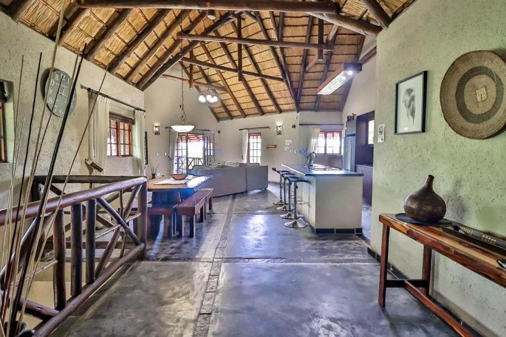 Dining area in Kruger Escape - Solar System