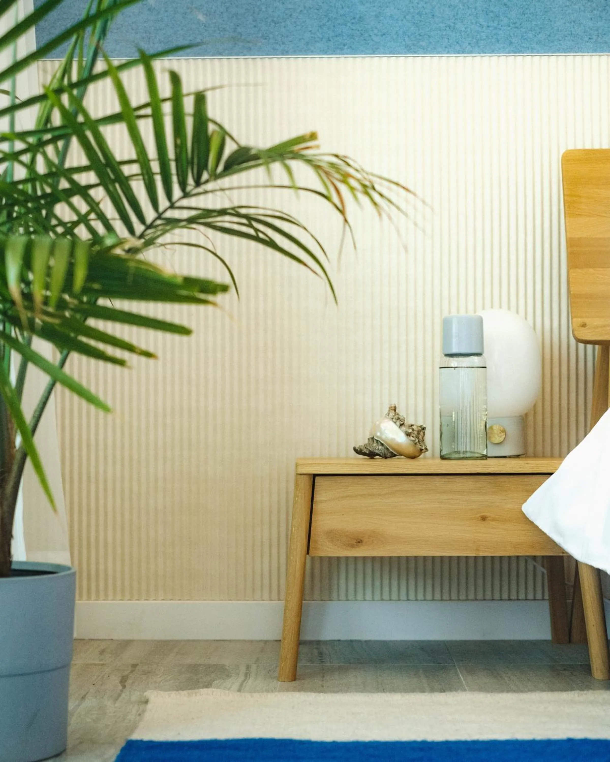 hair dresser in Twelve Senses Retreat