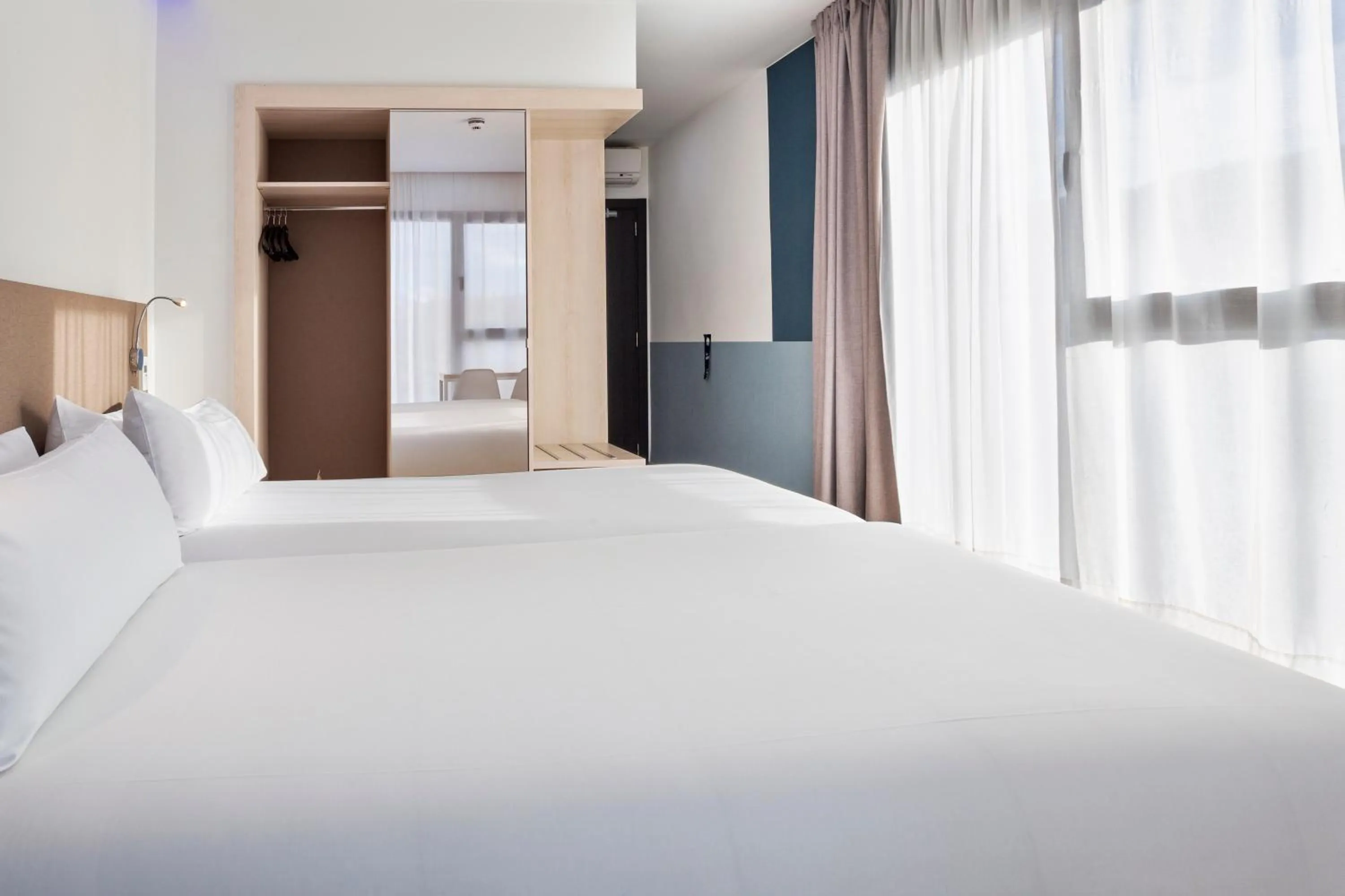 Bed in B&B HOTELS Donostia San Sebastián Aeropuerto