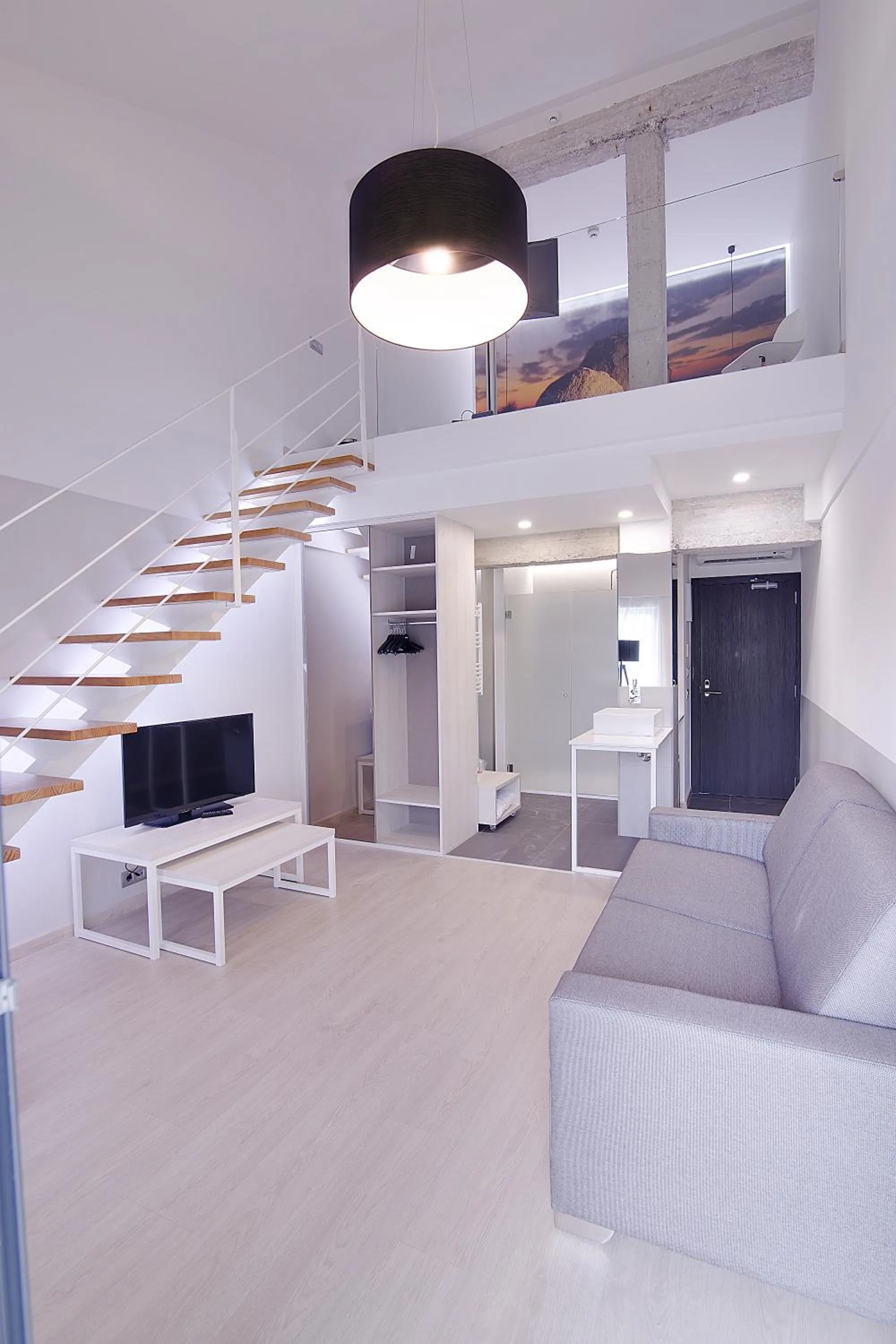 Photo of the whole room in B&B HOTELS Donostia San Sebastián Aeropuerto