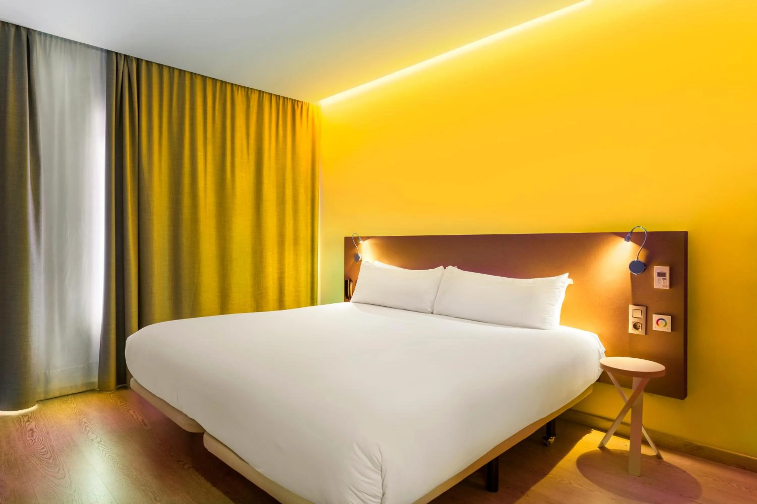 Bed in B&B HOTELS Donostia San Sebastián Aeropuerto