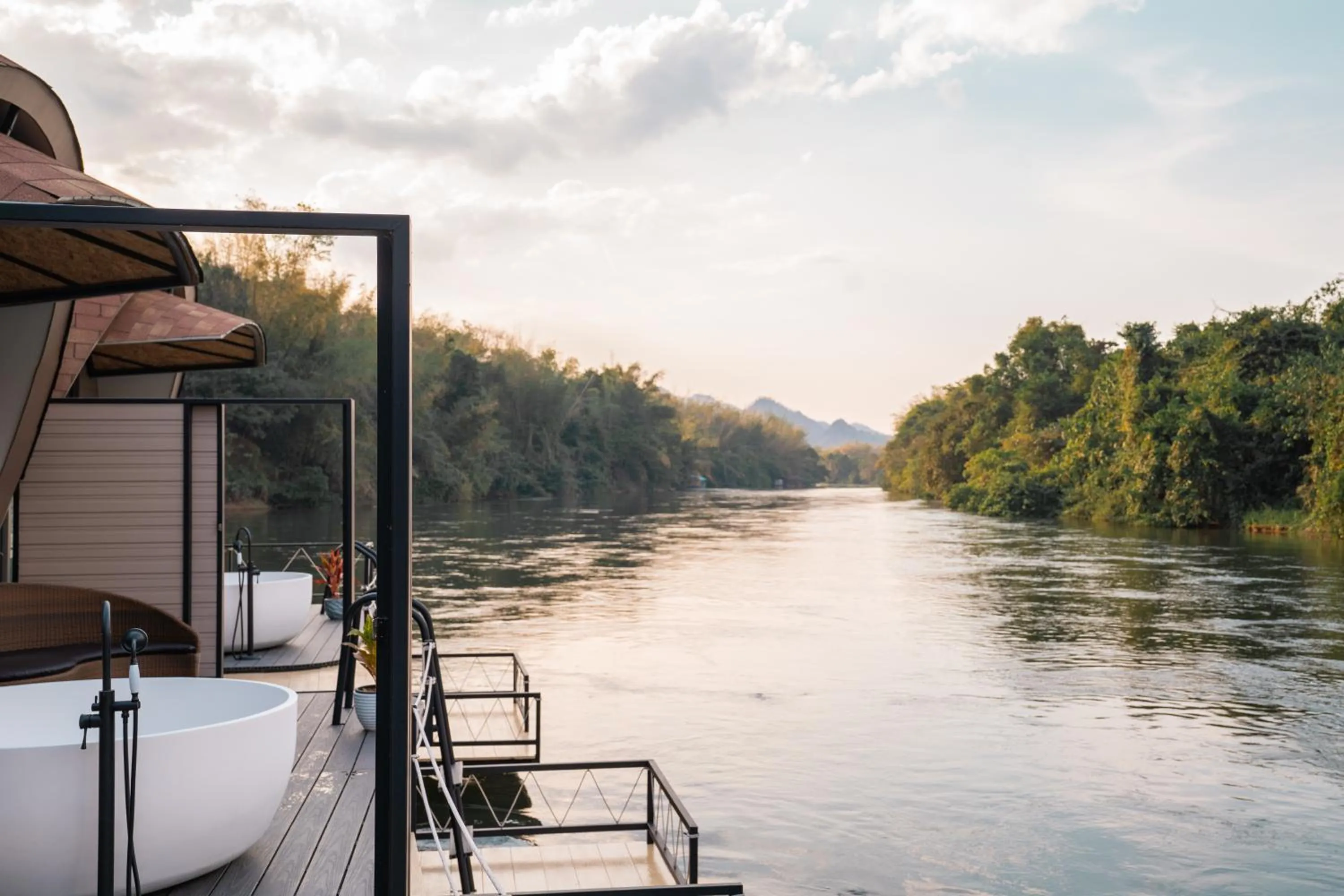 VeeVaree Riverkwai Resort