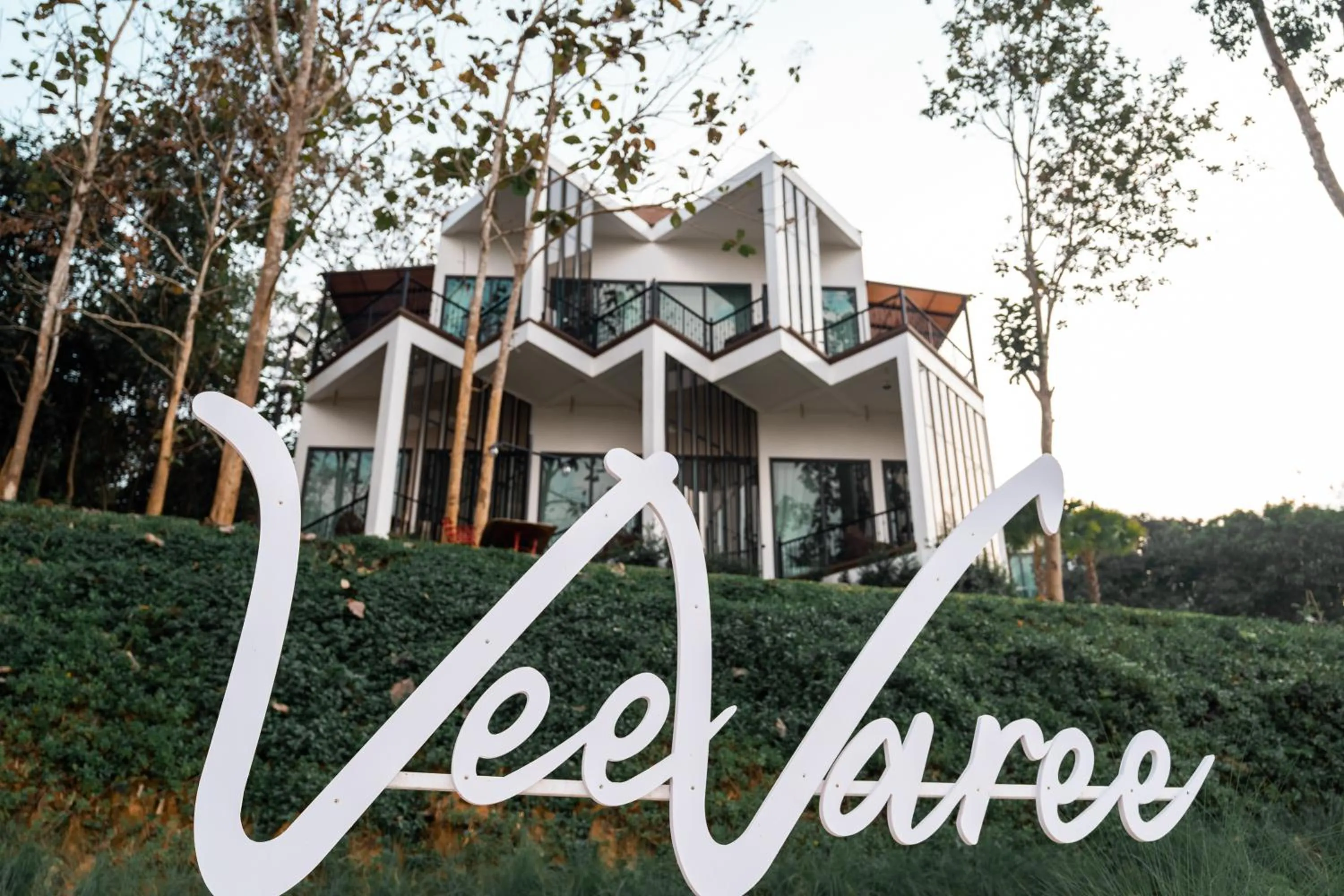 VeeVaree Riverkwai Resort