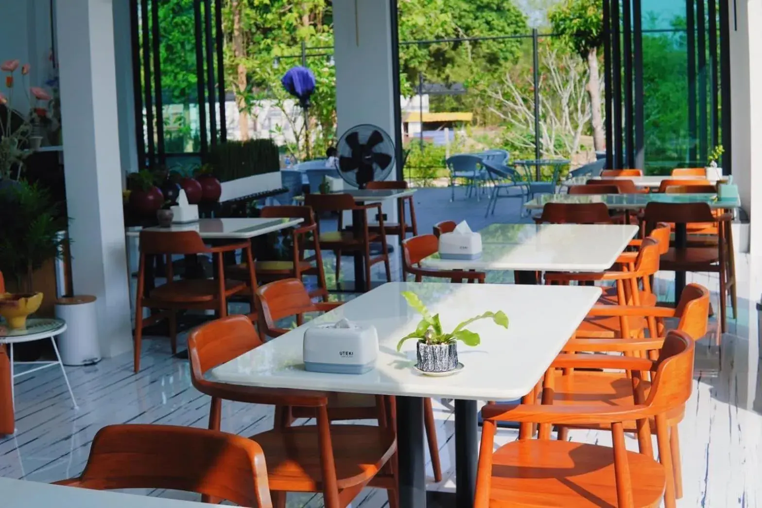 Restaurant/places to eat in VeeVaree Riverkwai Resort Restaurant/places to eat in VeeVaree Riverkwai Resort