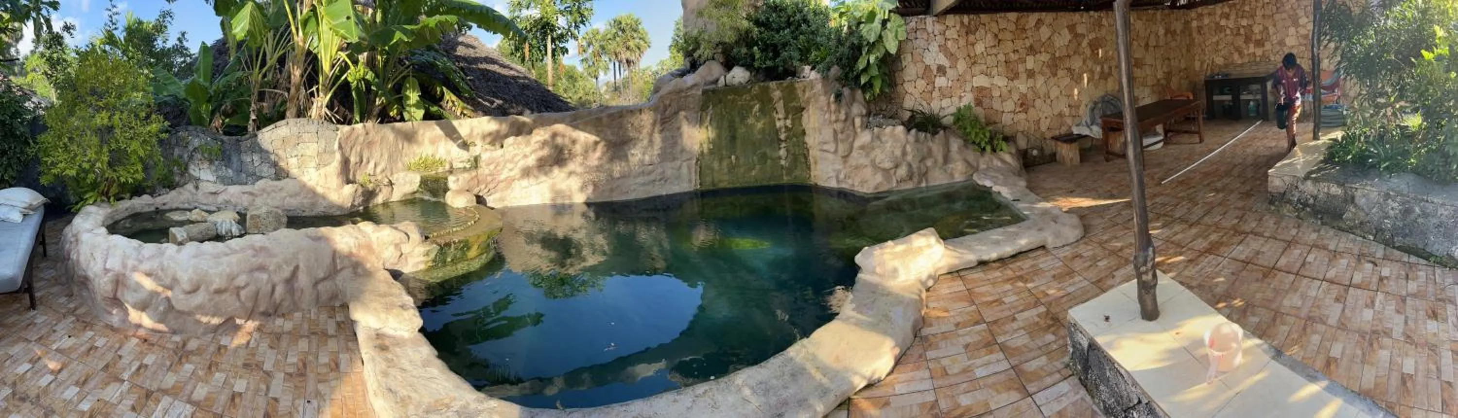 Property building in Rote Surf Resort - Lualemba Bungalows