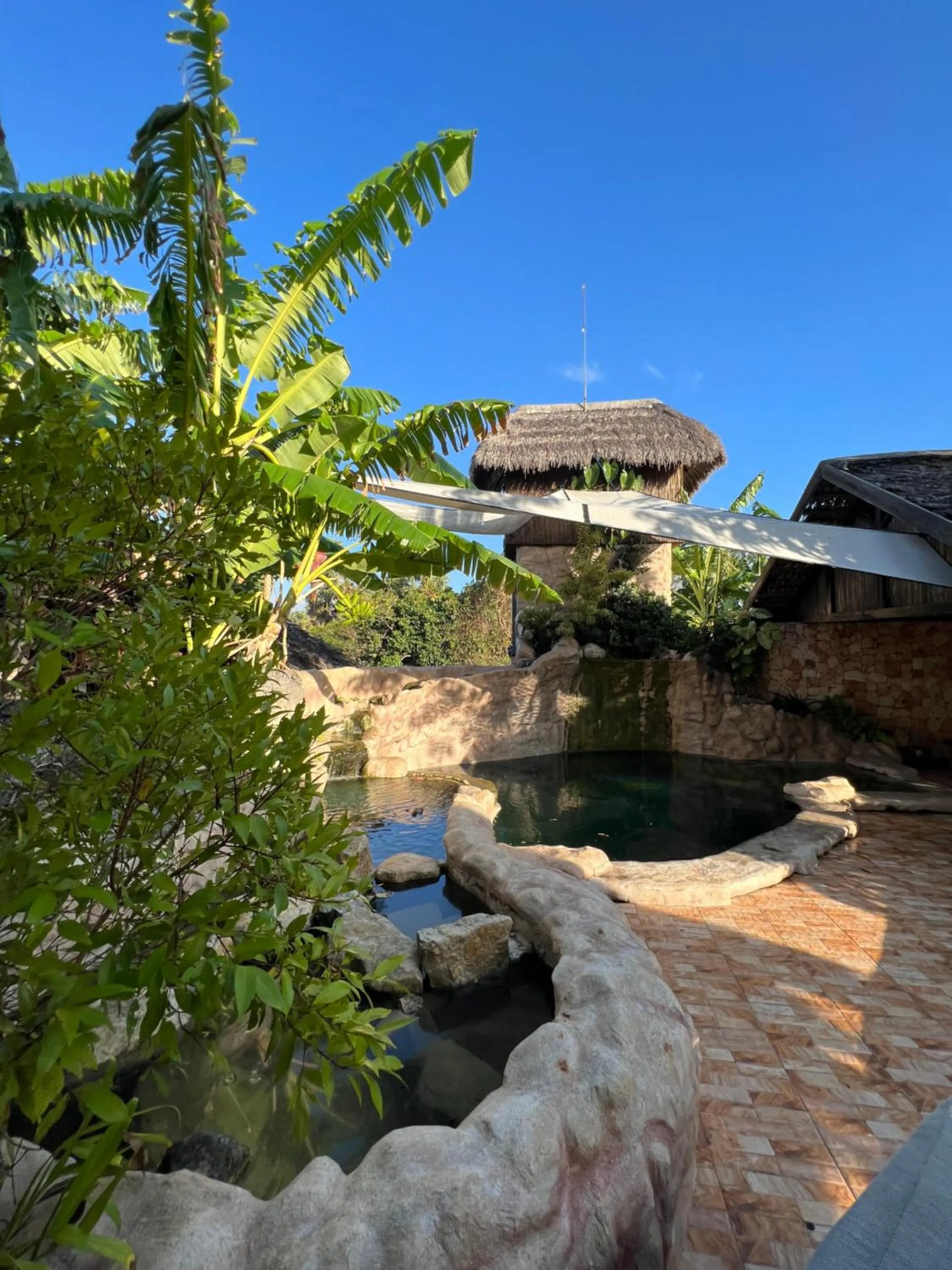 Property building in Rote Surf Resort - Lualemba Bungalows