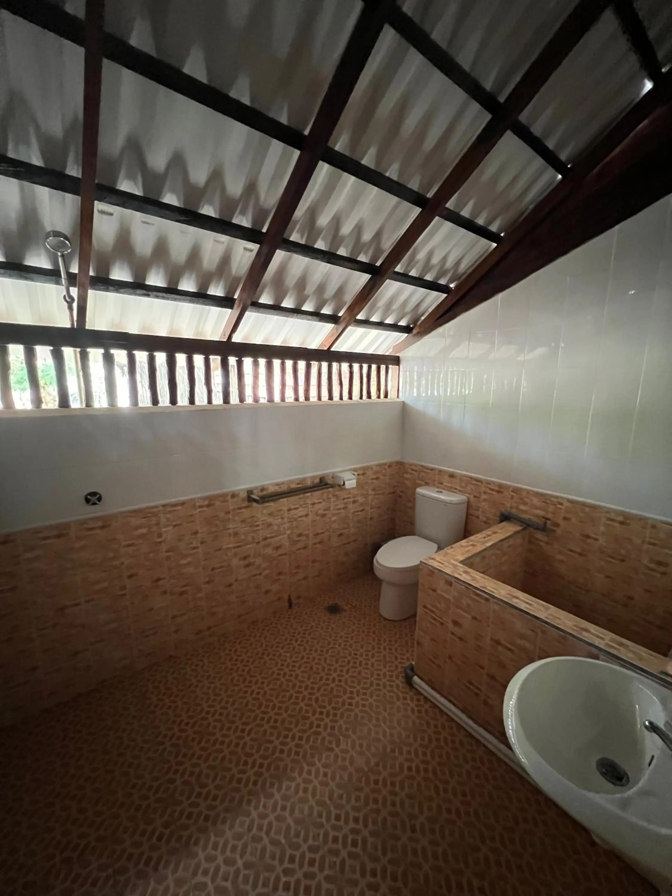 Toilet in Rote Surf Resort - Lualemba Bungalows