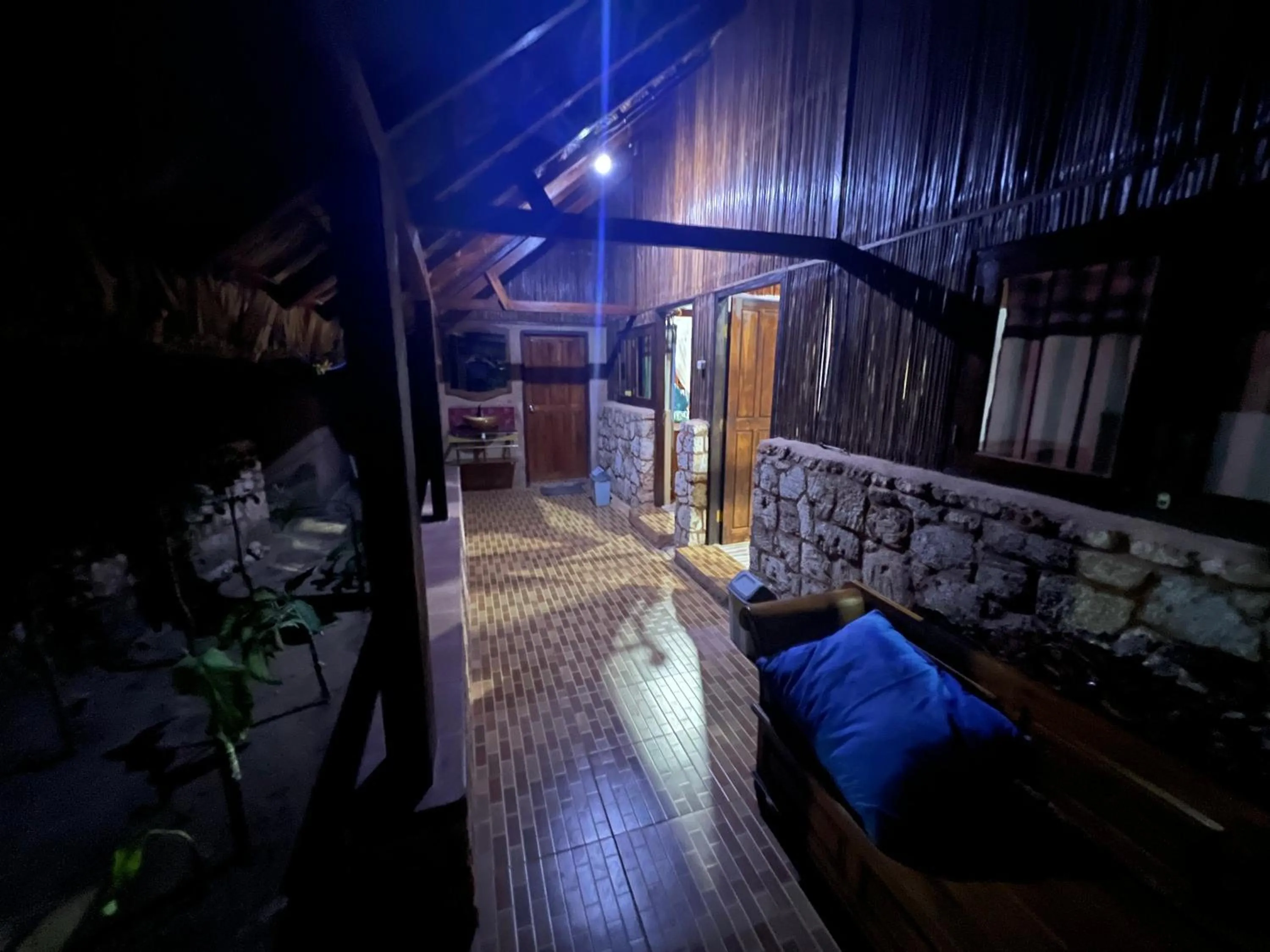 Property building in Rote Surf Resort - Lualemba Bungalows