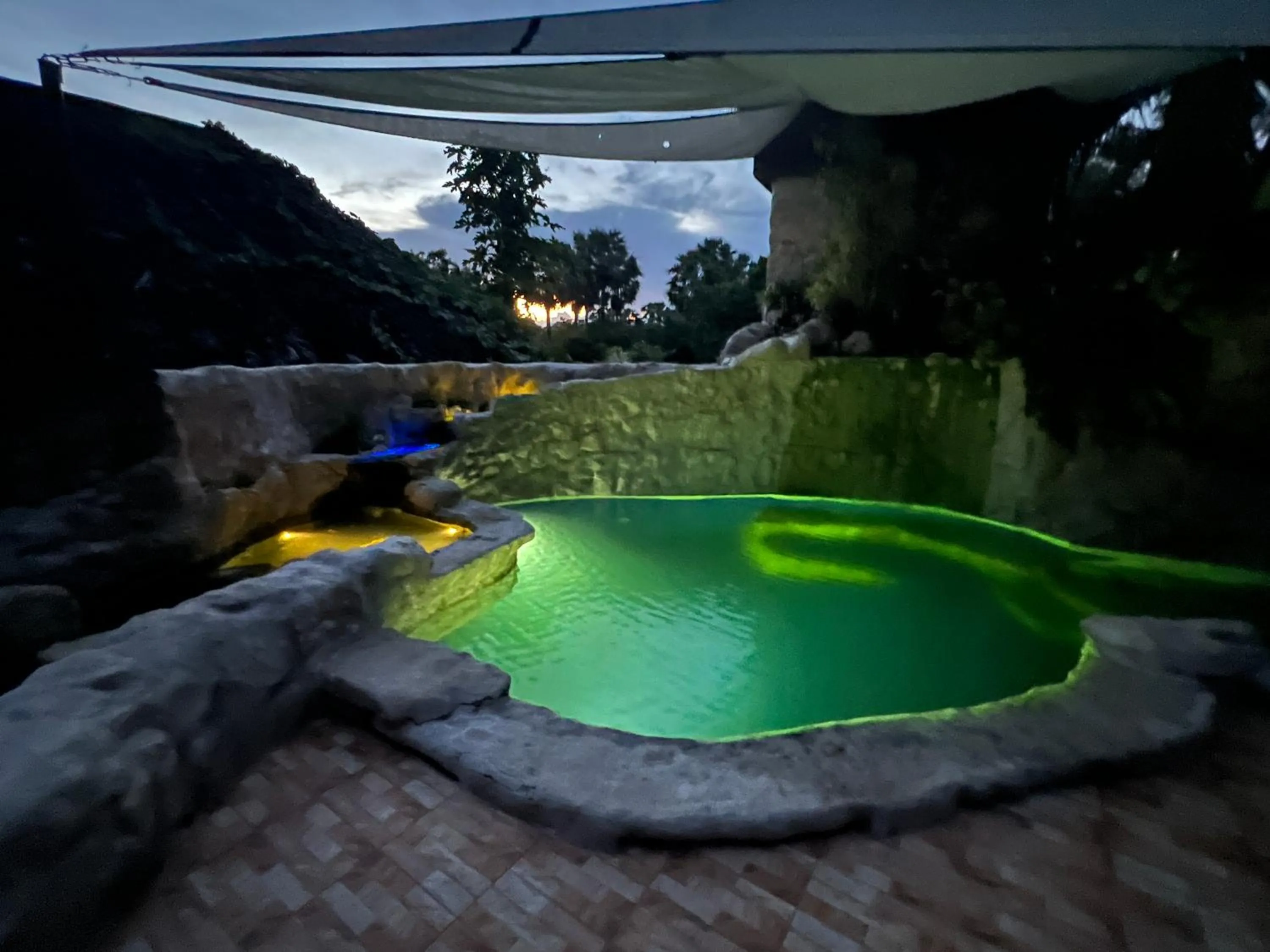 Swimming pool in Rote Surf Resort - Lualemba Bungalows