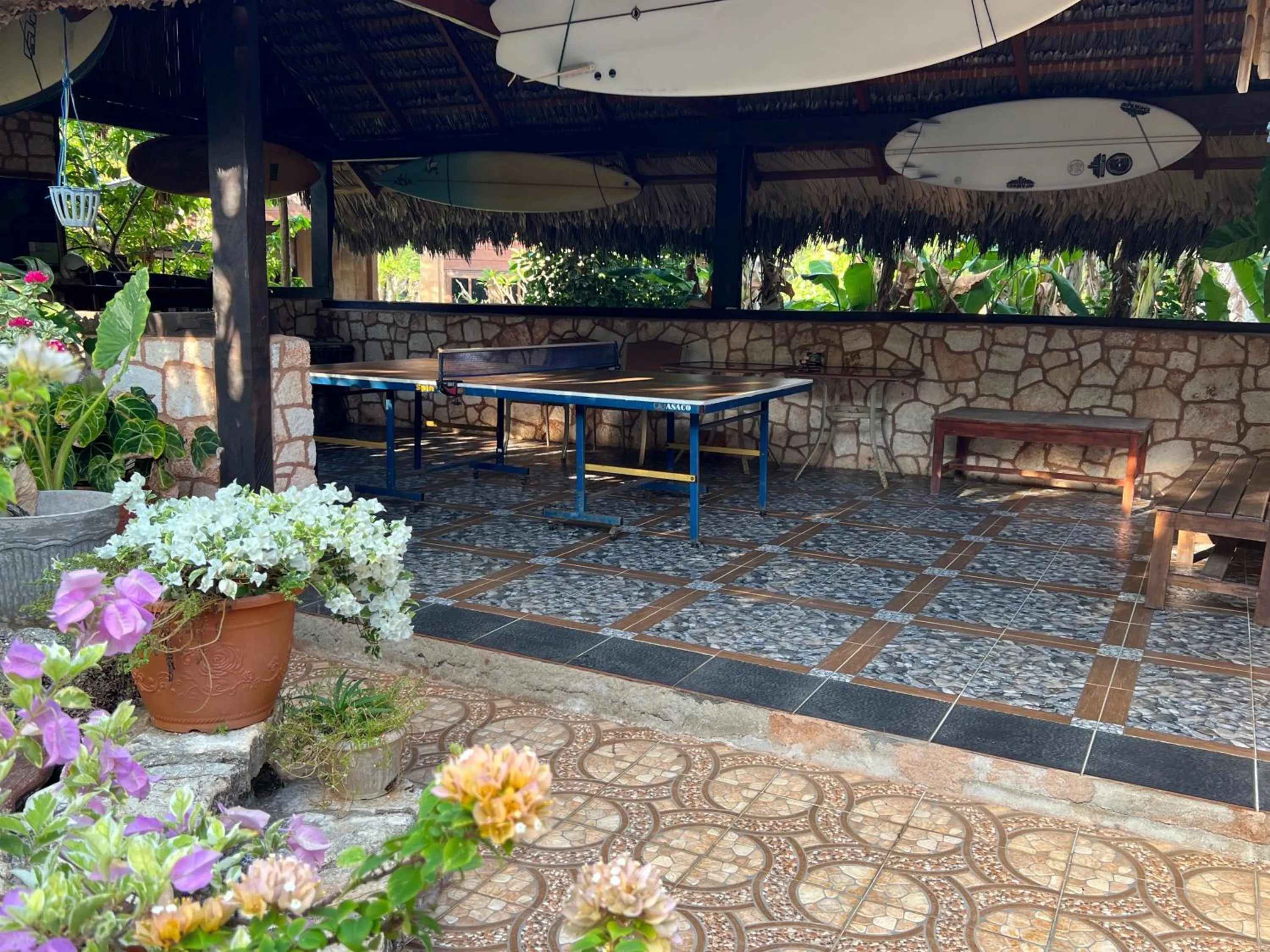 Property building in Rote Surf Resort - Lualemba Bungalows