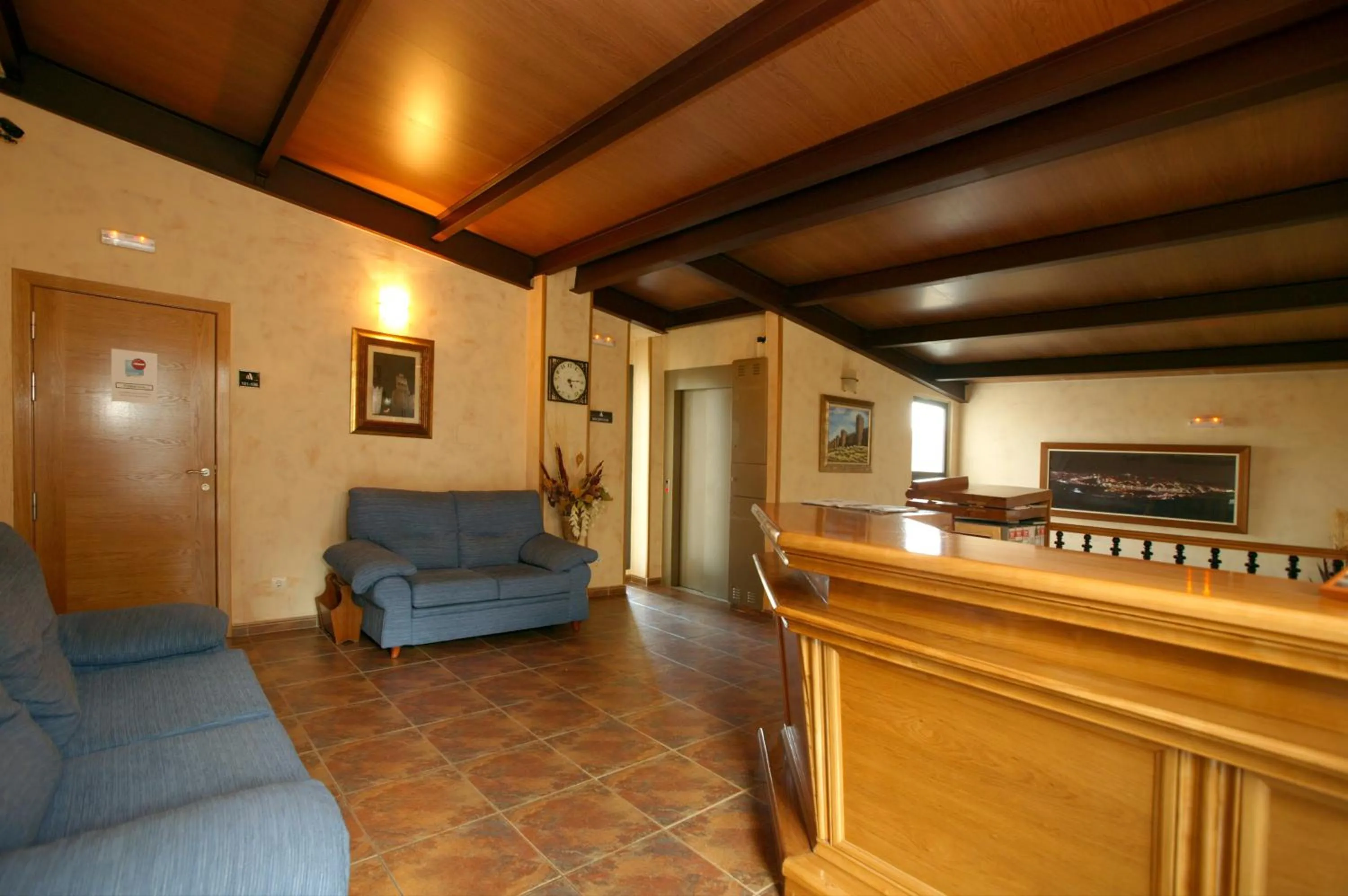 Lobby or reception in Hotel Las Murallas