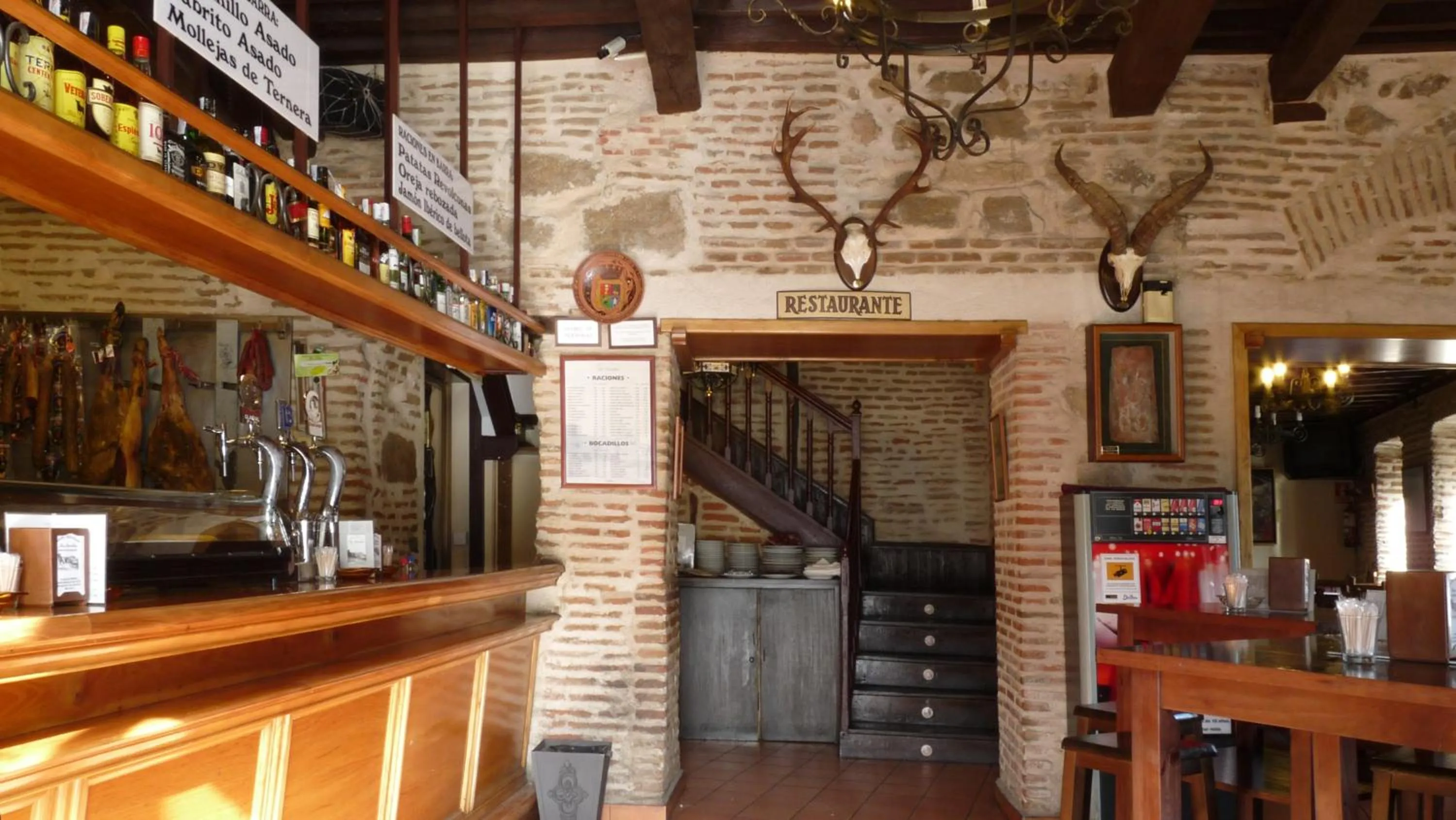 Restaurant/places to eat in Hotel Las Murallas