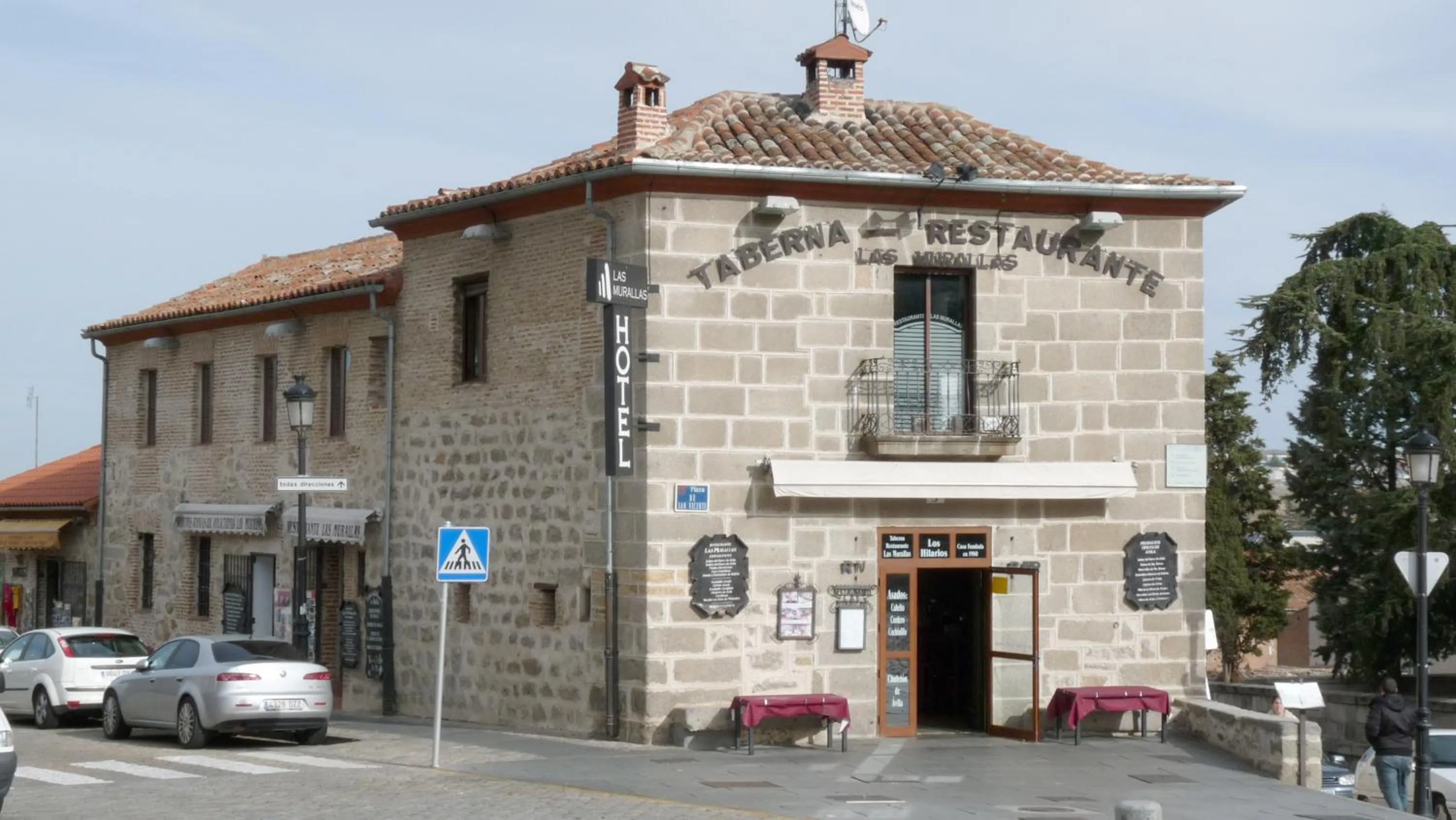 Restaurant/places to eat in Hotel Las Murallas