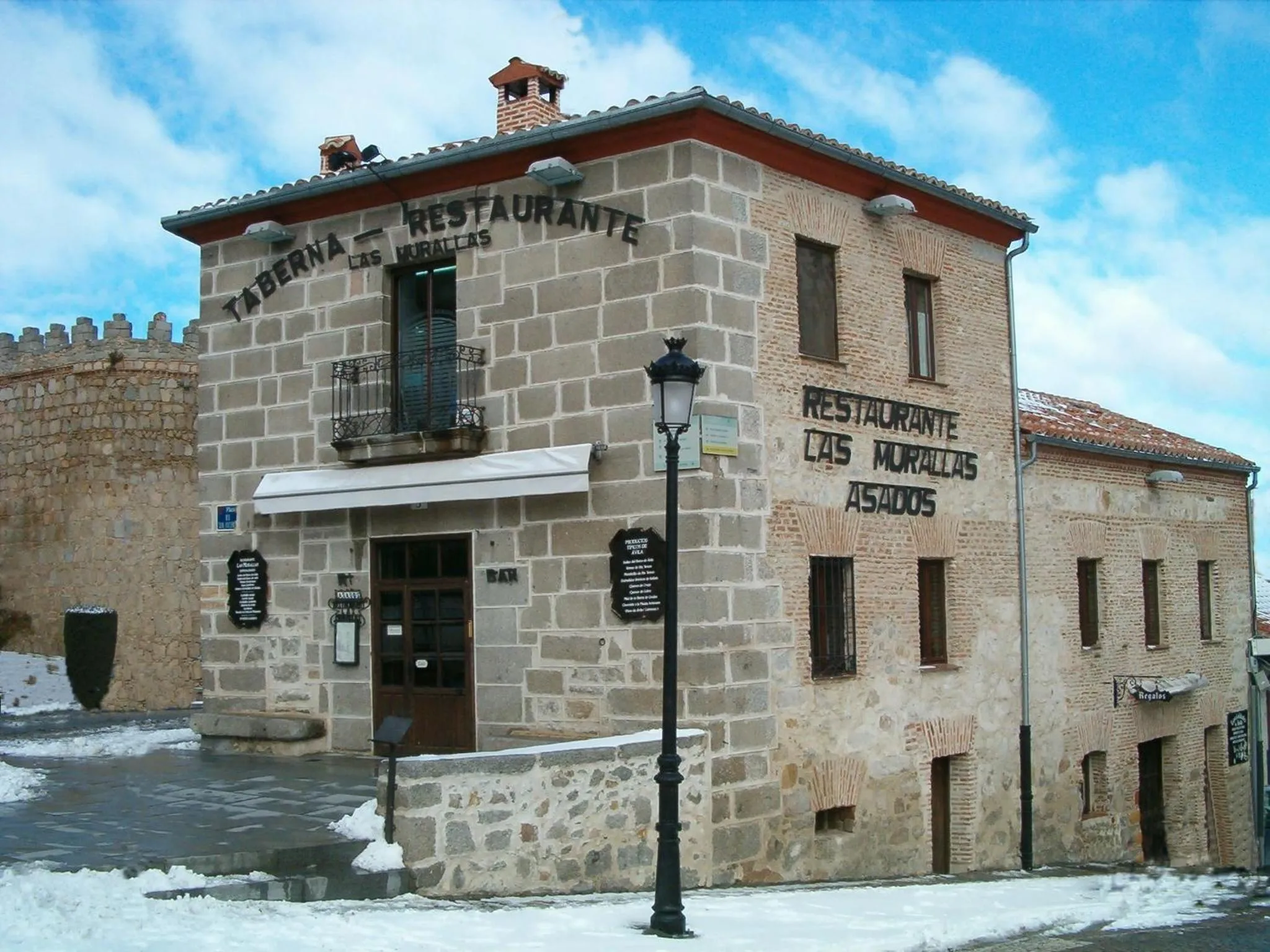 Restaurant/places to eat in Hotel Las Murallas