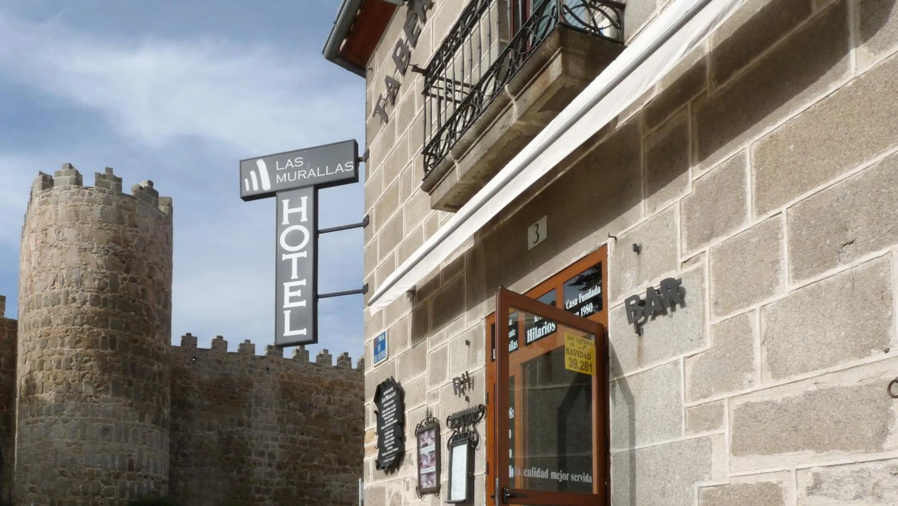 Facade/entrance in Hotel Las Murallas