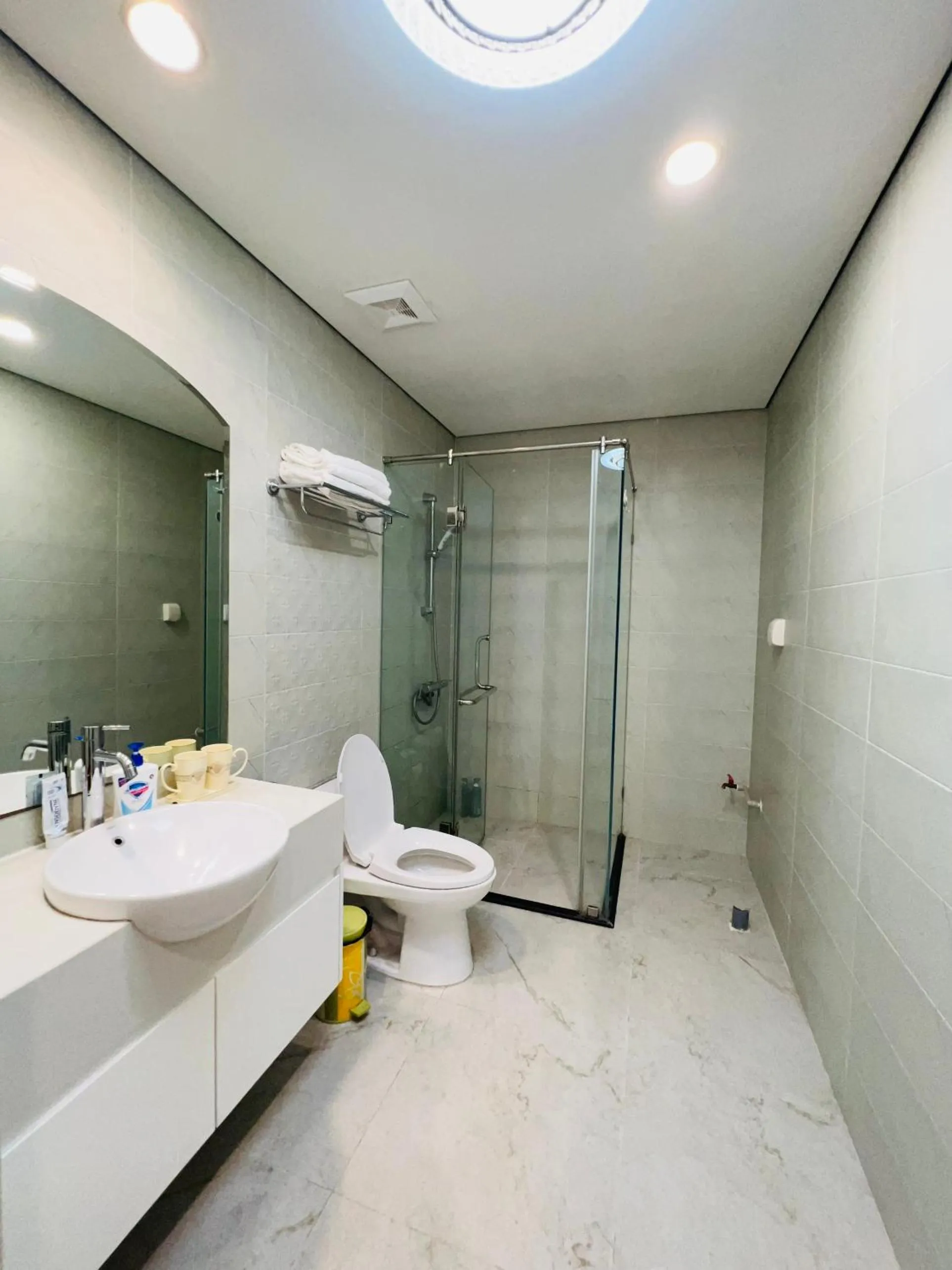 Shower in Vincom Royal City 72 Nguyễn Trãi Thanh Xuân