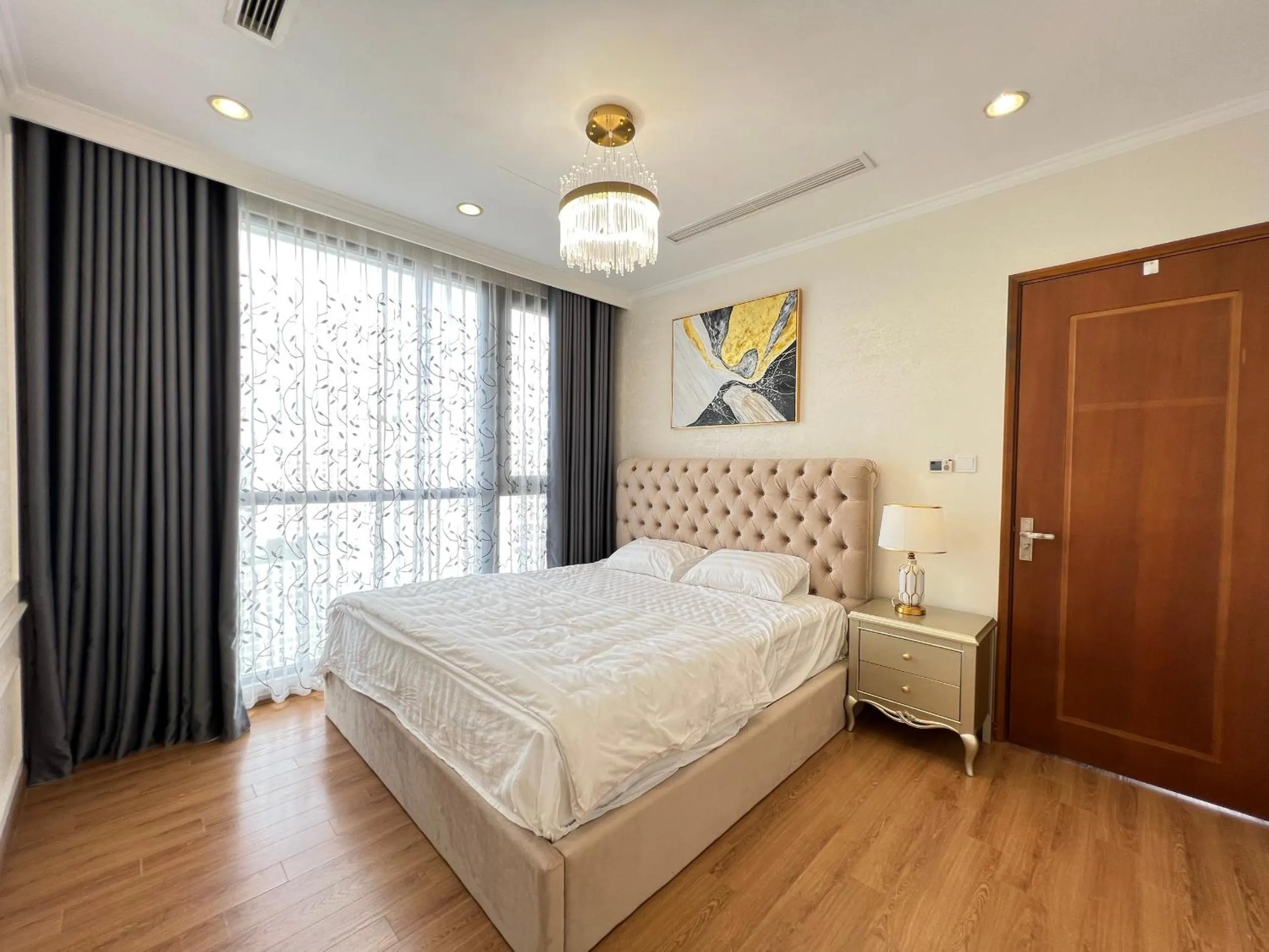 Bed in Vincom Royal City 72 Nguyễn Trãi Thanh Xuân
