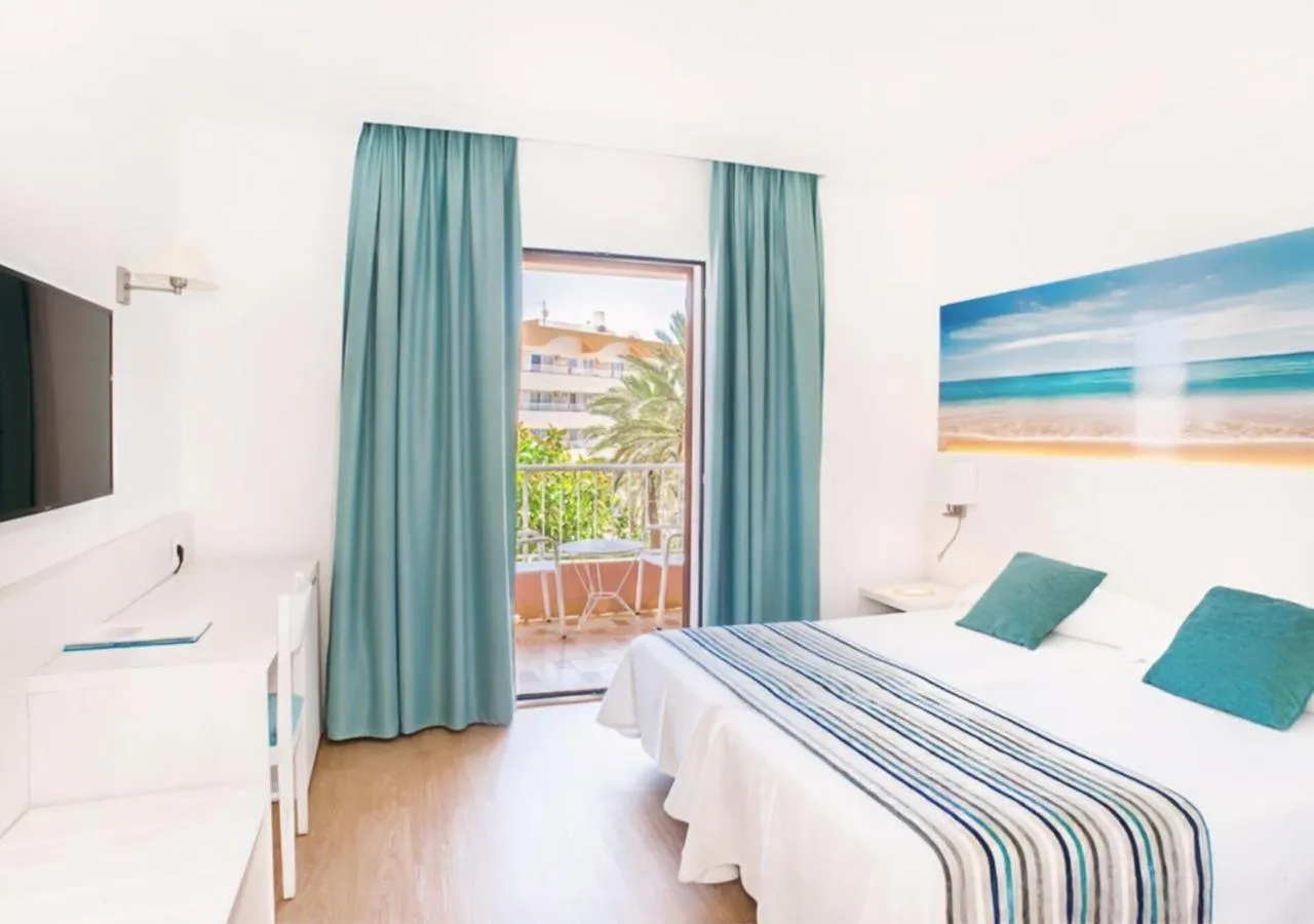 Bed in Hotel Playas de Paguera