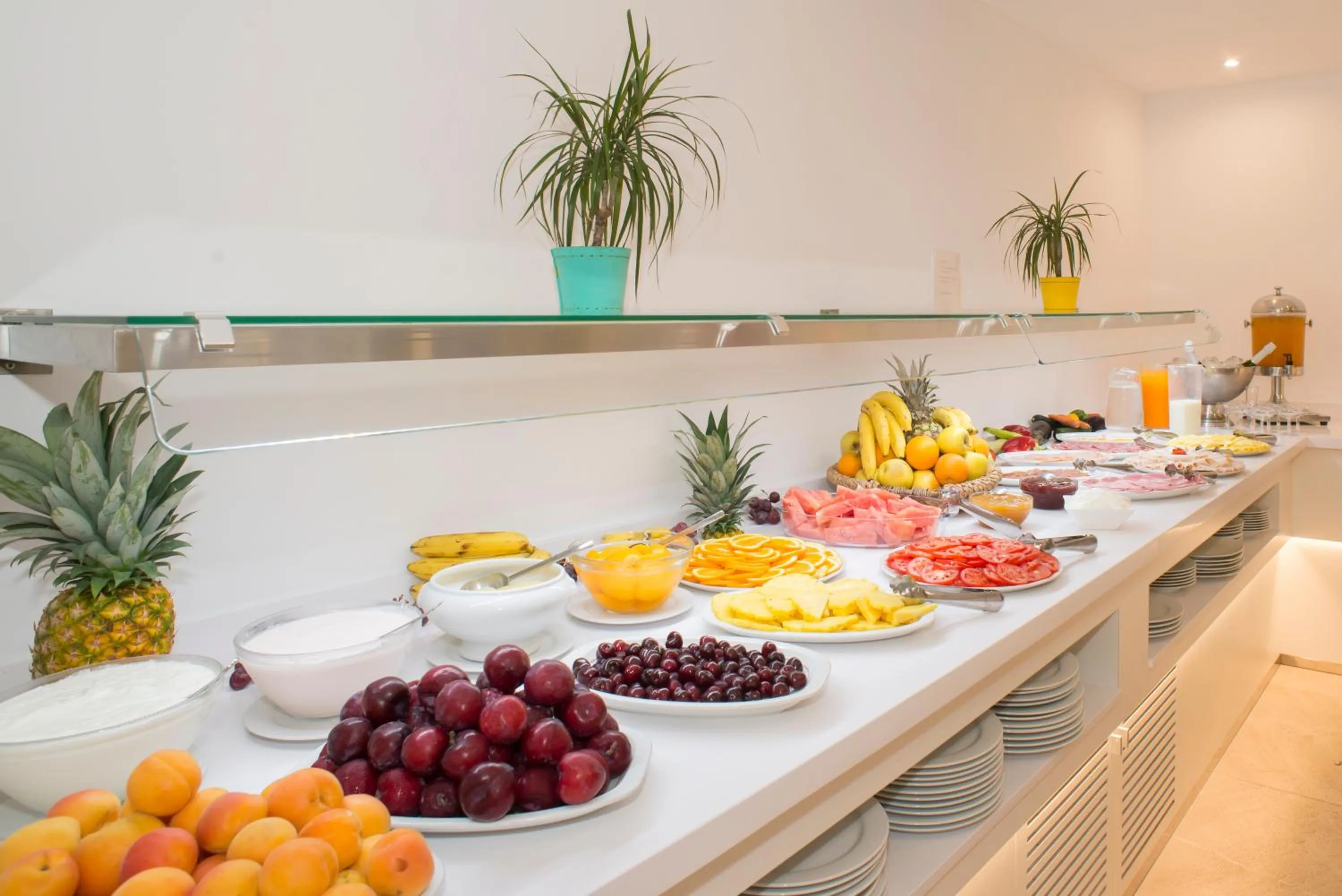 Buffet breakfast in Hotel Playas de Paguera