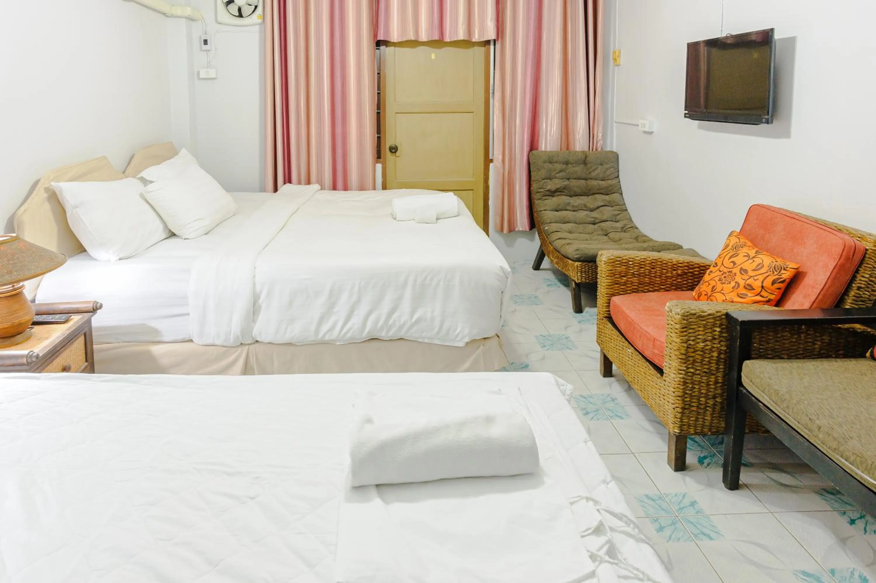 Bed in High5 Guesthouse