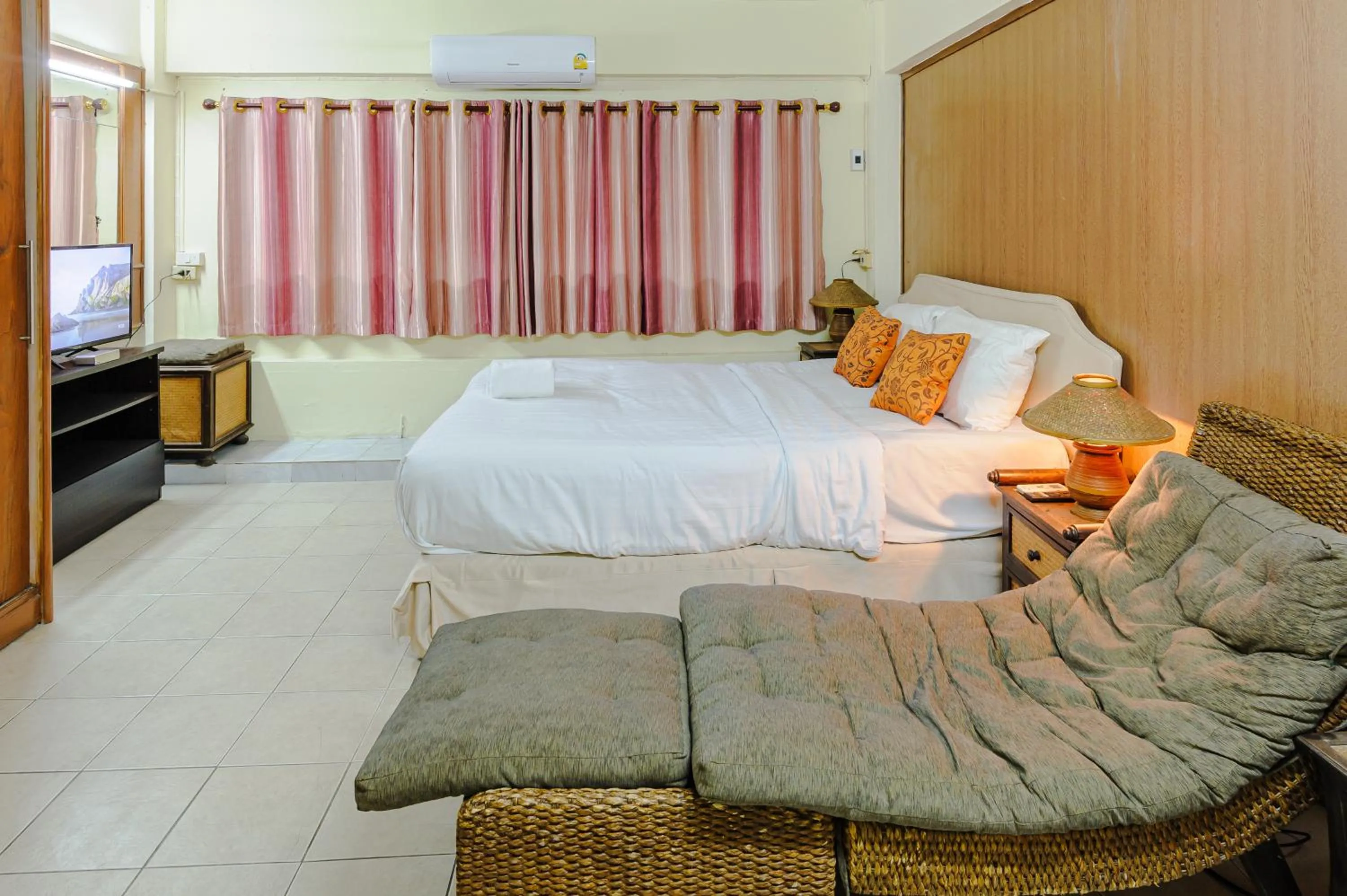 Bed in High5 Guesthouse