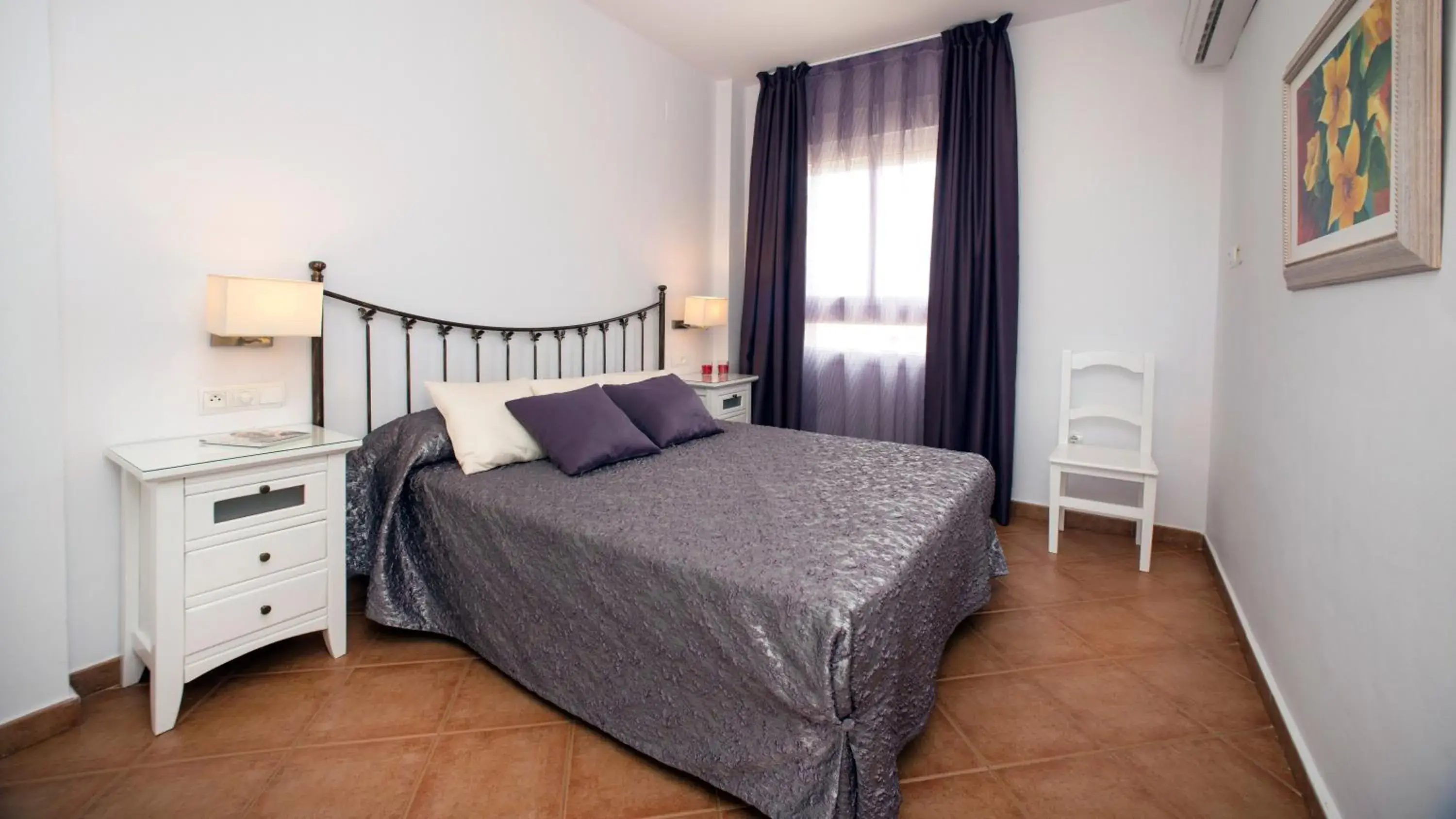 Bedroom, Bed in Leo Canela Bedroom, Bed in Leo Canela