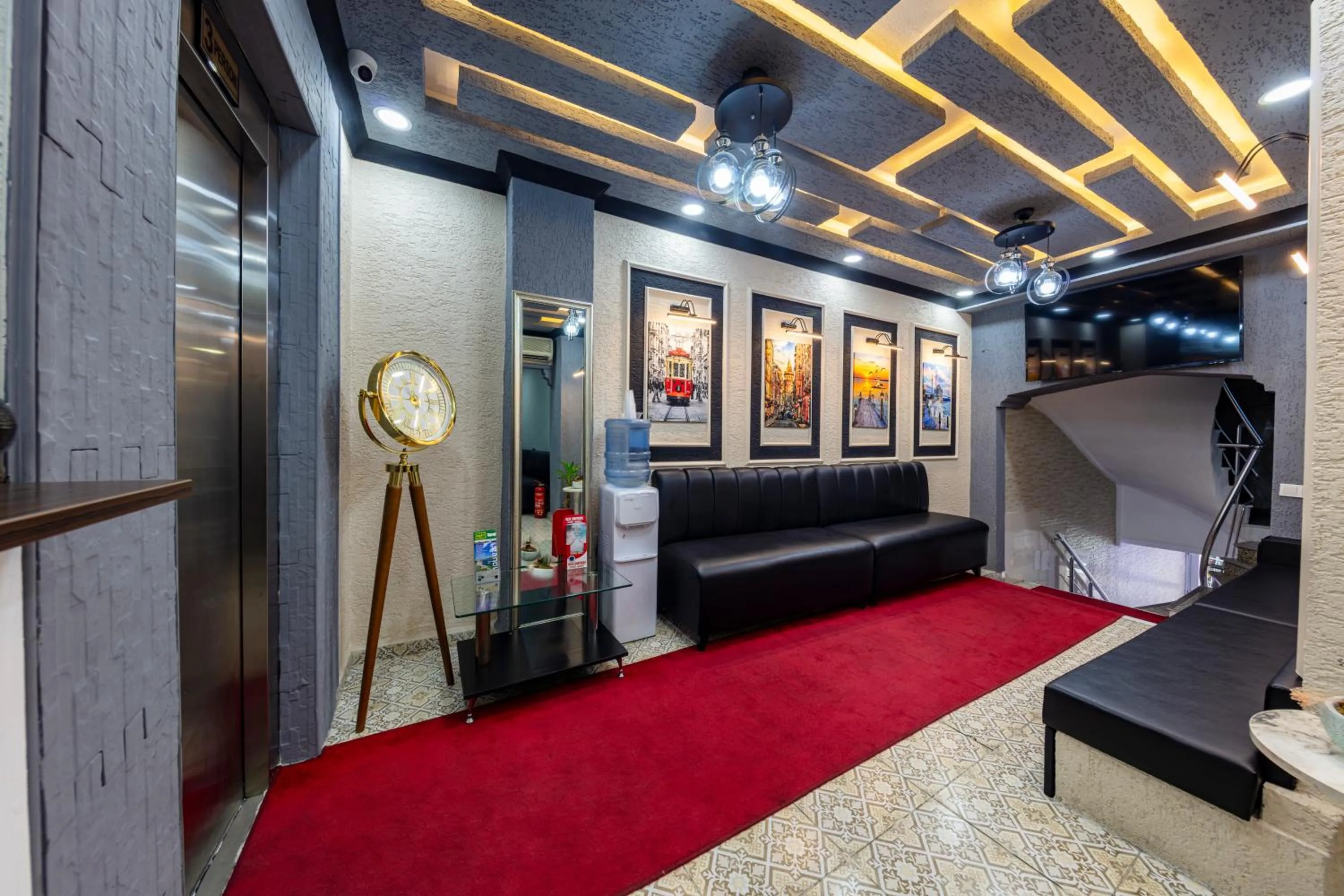 Lobby or reception in İstanbul Palace Hotel