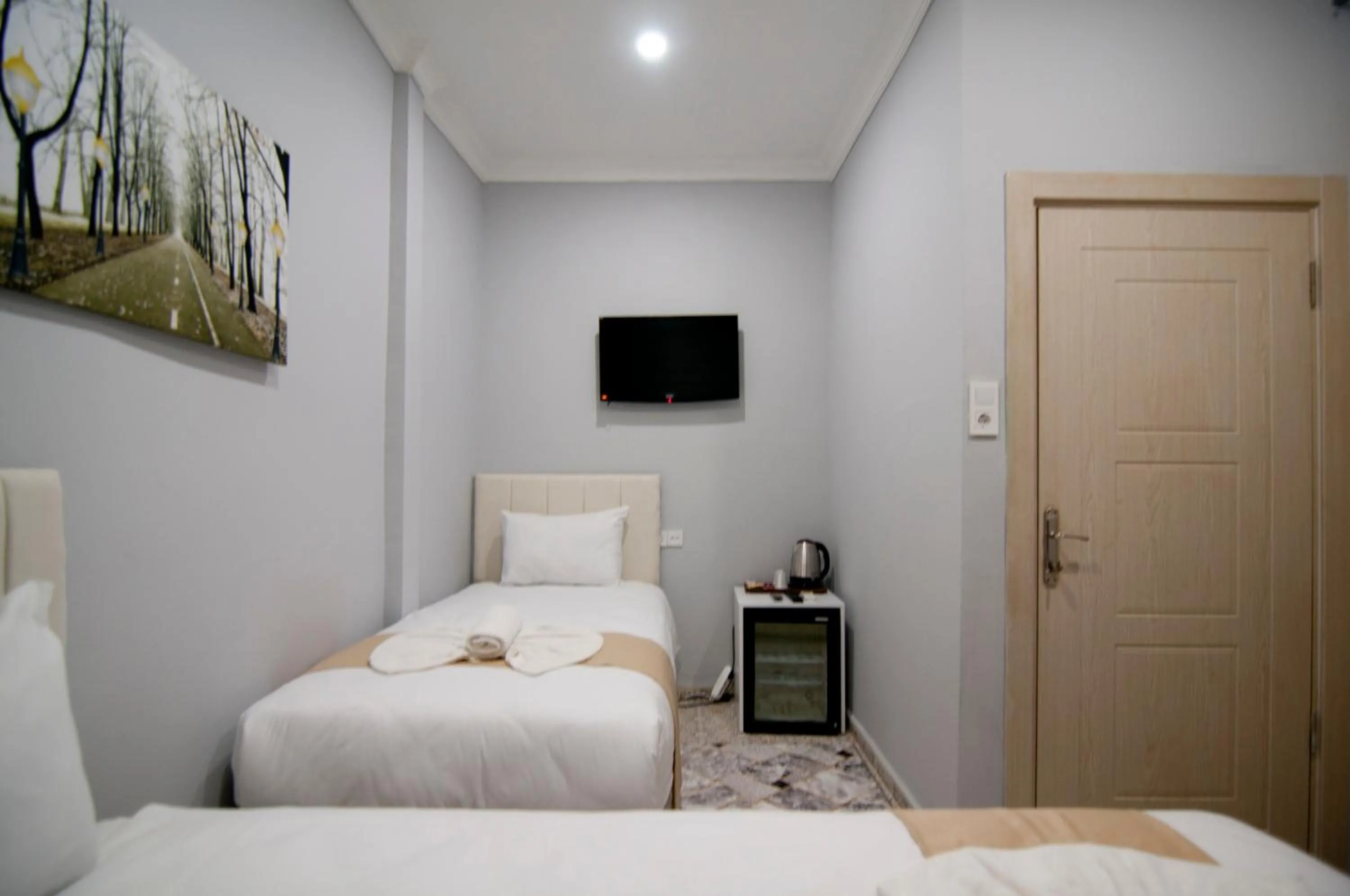 Bed in İstanbul Palace Hotel