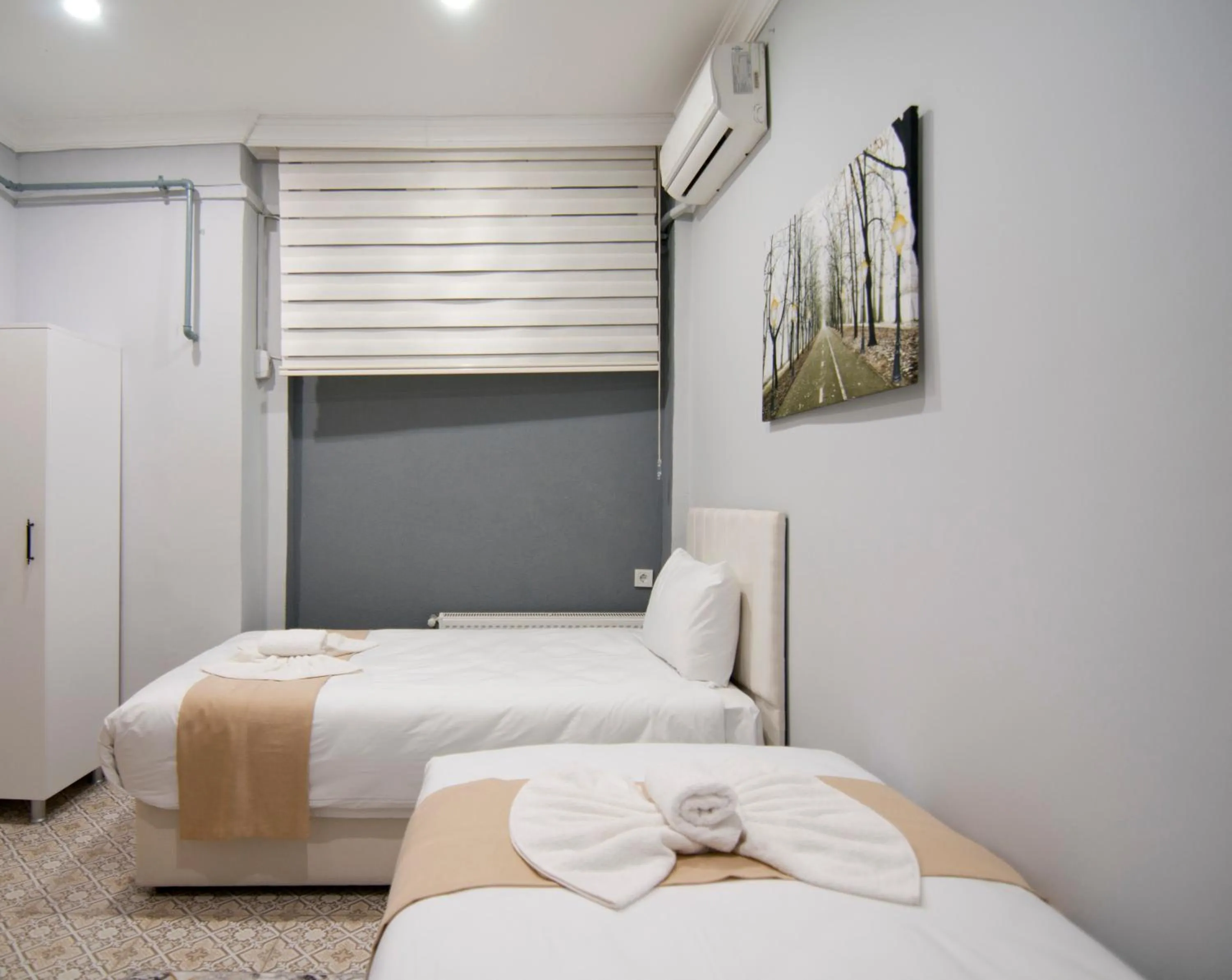 Bed in İstanbul Palace Hotel